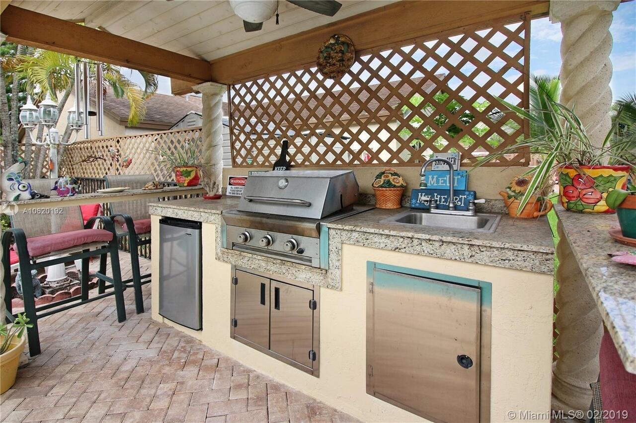 16657 Redwood Way Property Photo 14