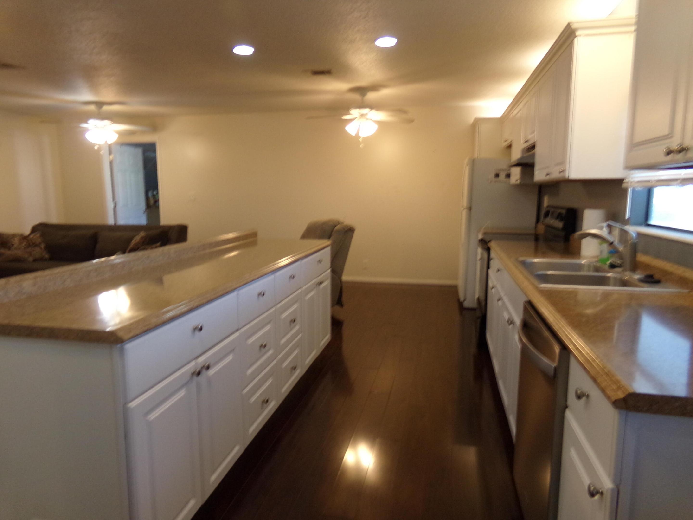 52004 Florinada Bay Property Photo 4