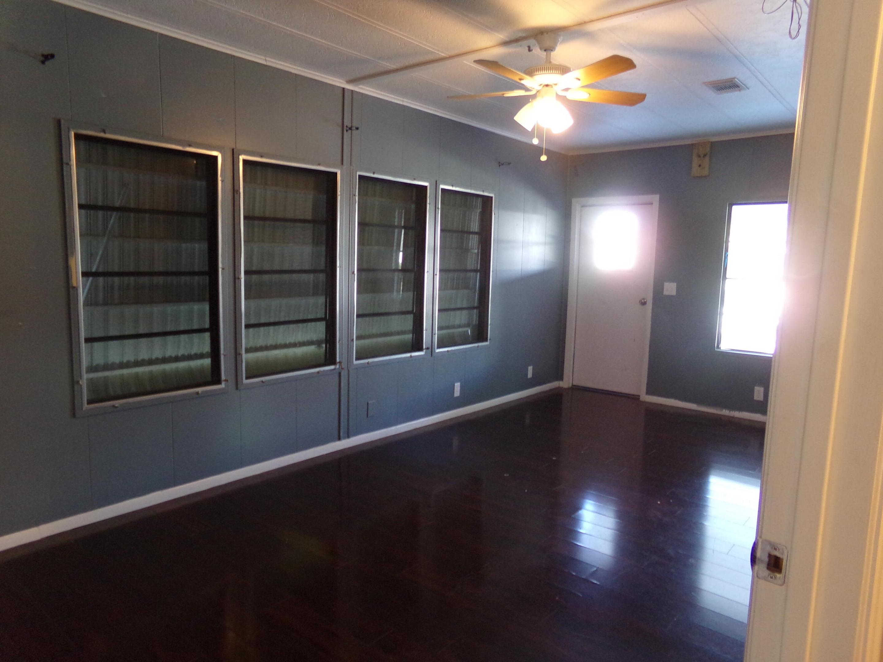 52004 Florinada Bay Property Photo 15