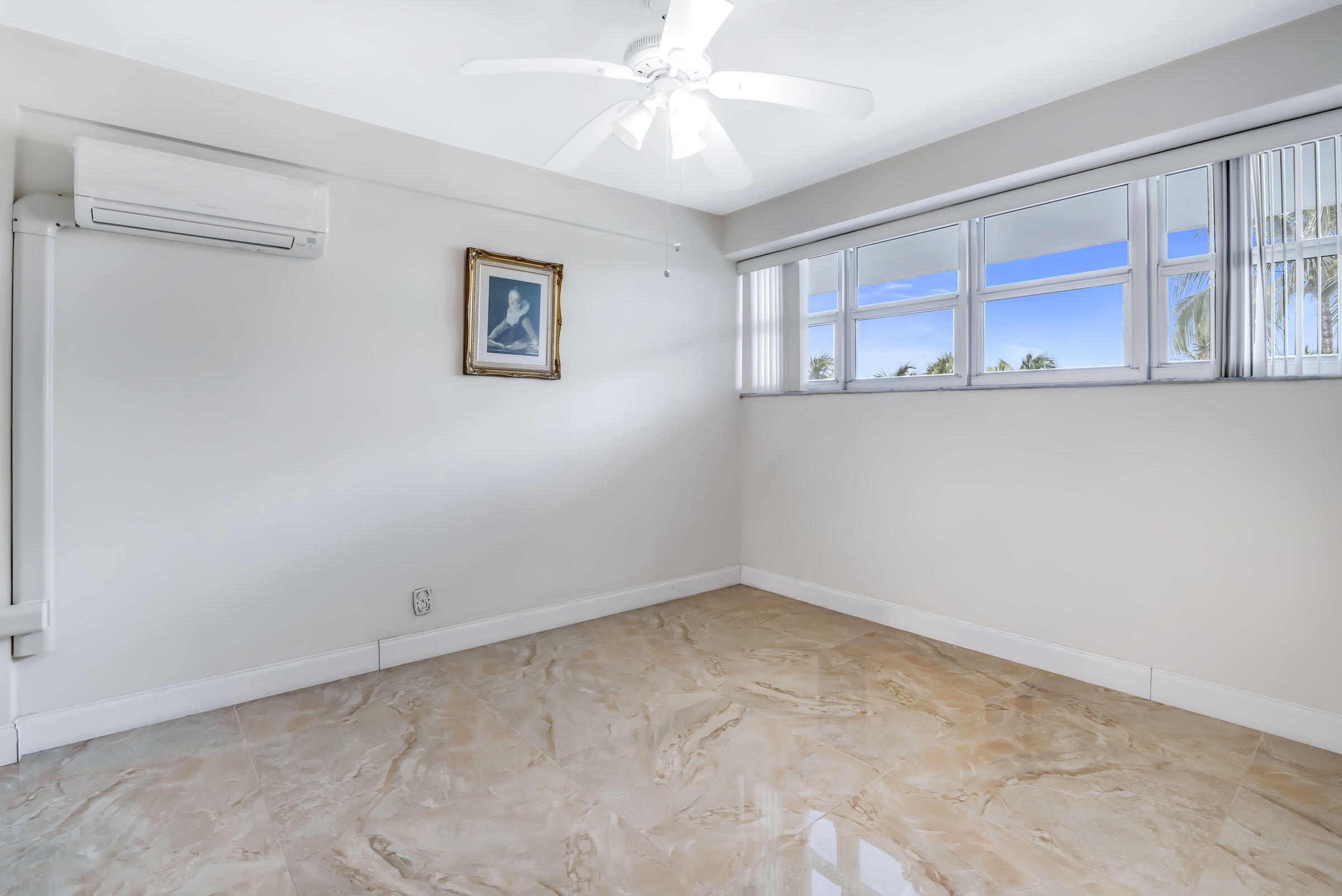 1920 S Ocean Drive 306 Property Photo 13