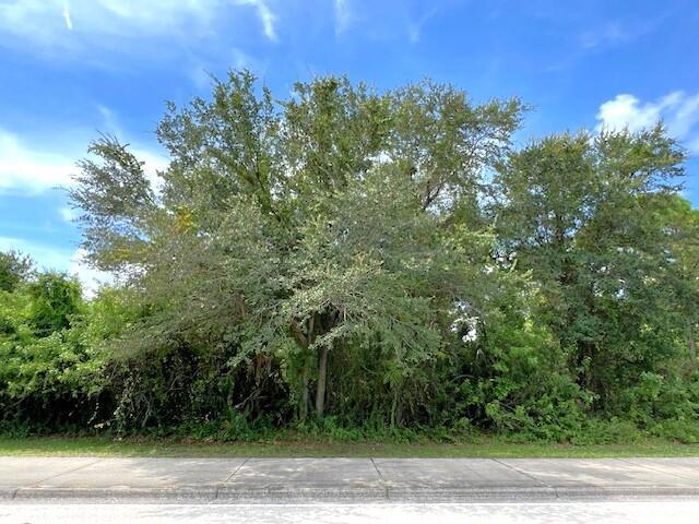 230 Sw Becker Road Property Photo 2