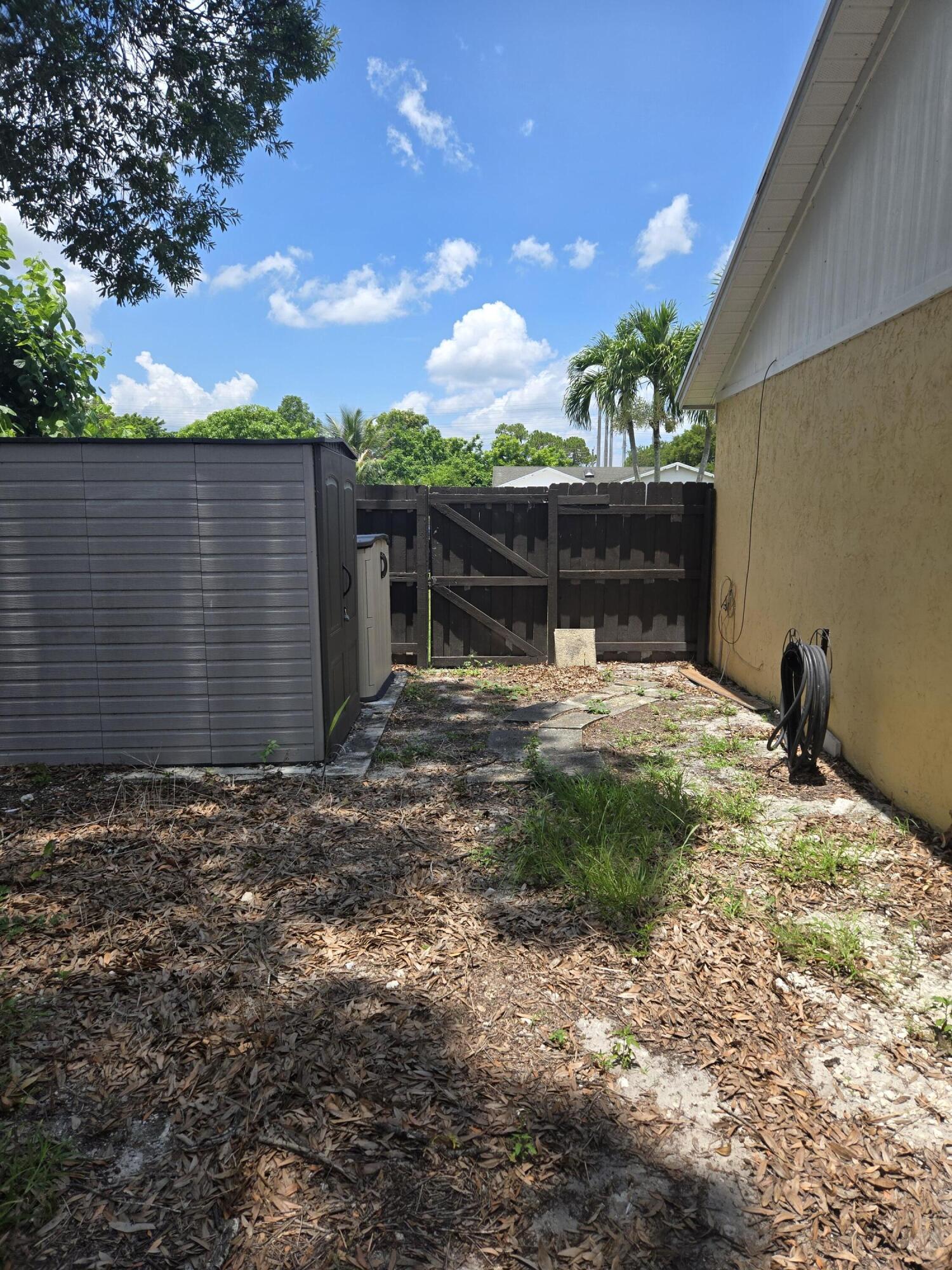 1402 Denlow Lane Property Photo 17