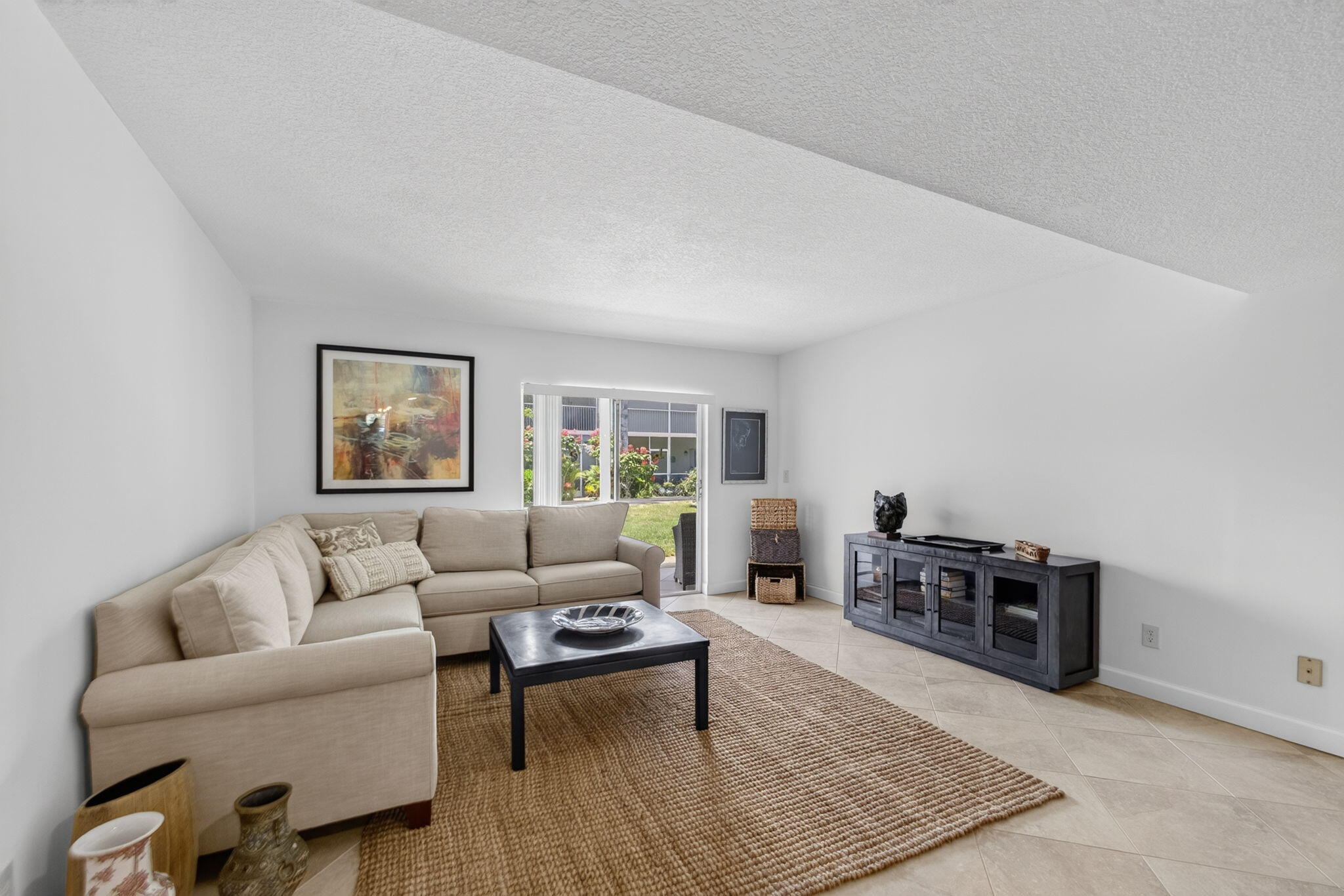 18081 Se Country Club Drive 9-83 Property Photo 6