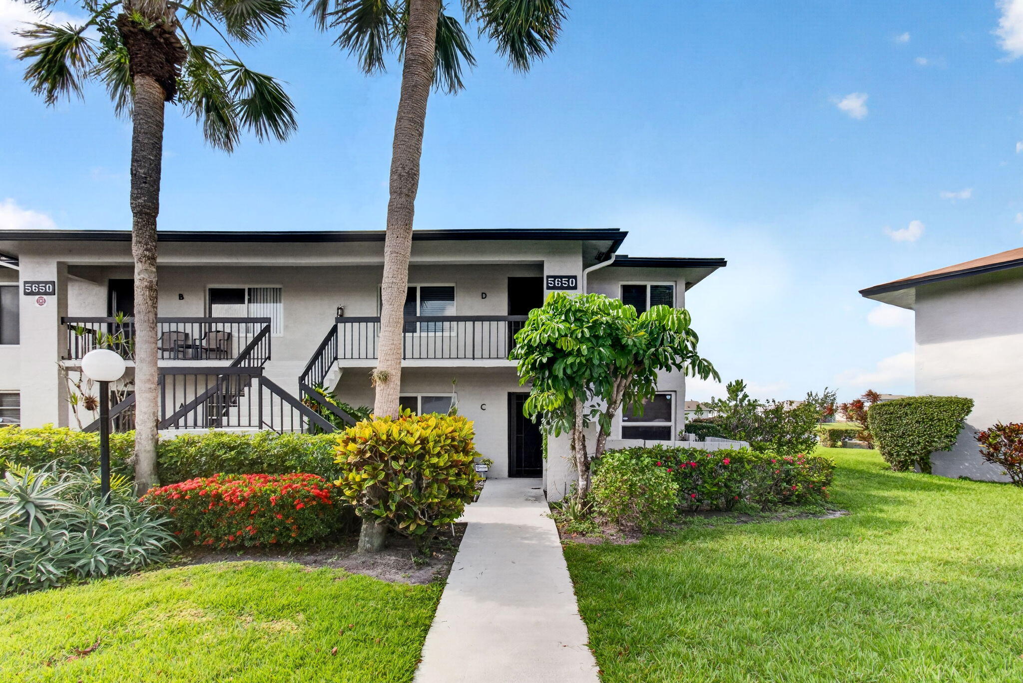 5650 Spindle Palm Court D Property Photo 2