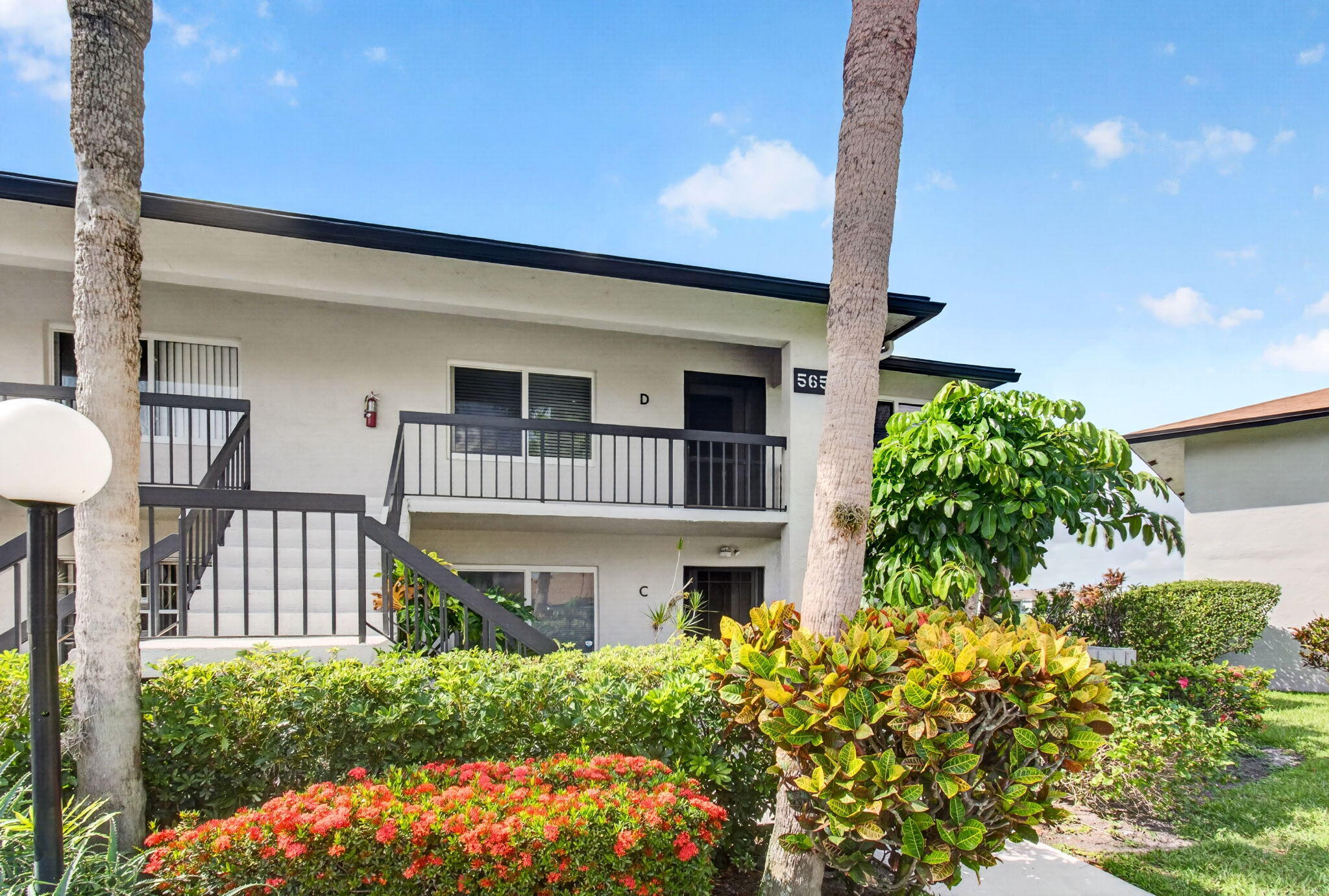 5650 Spindle Palm Court D Property Photo 3