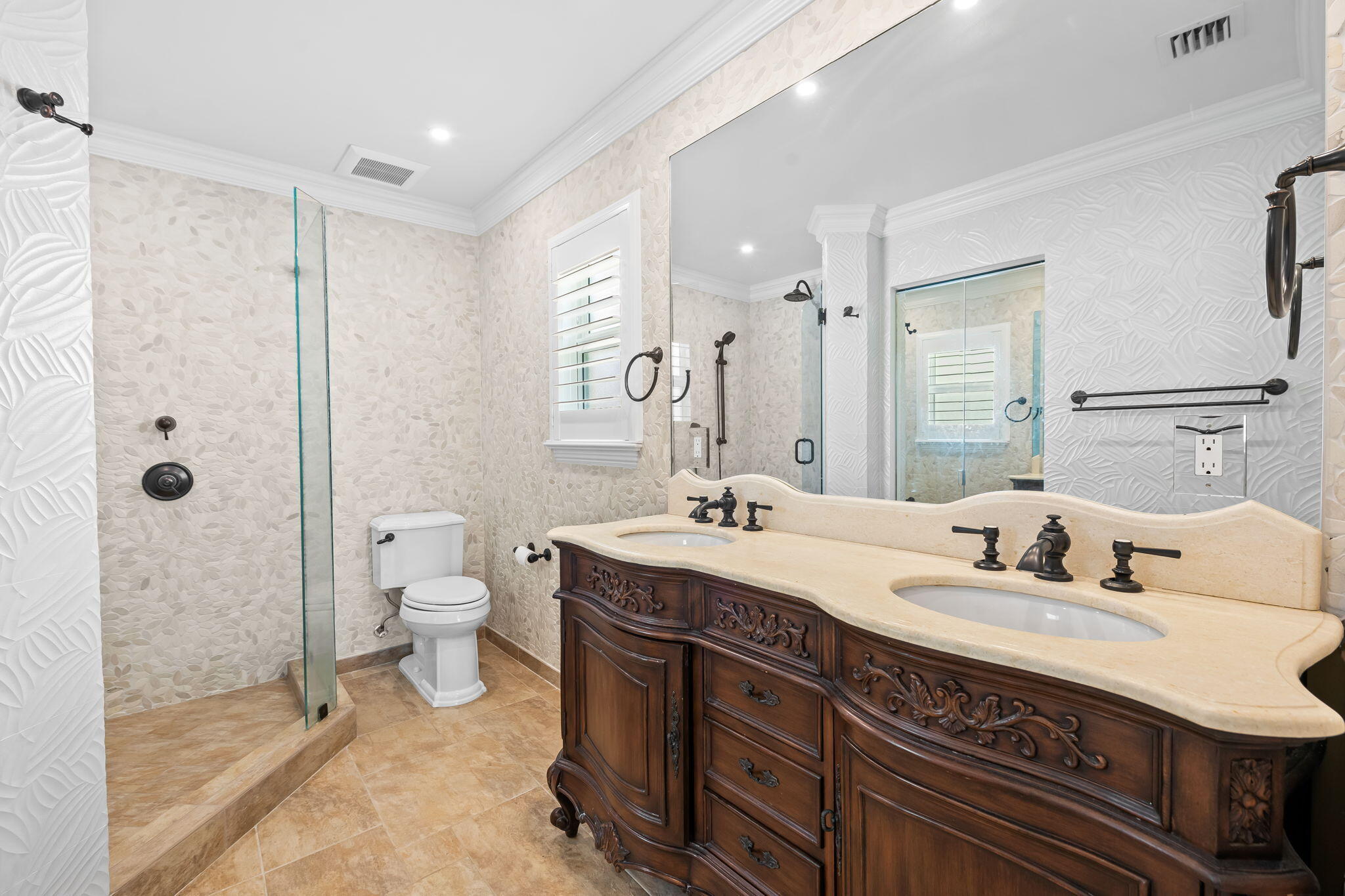 1105 Bel Air Drive C Property Photo 12