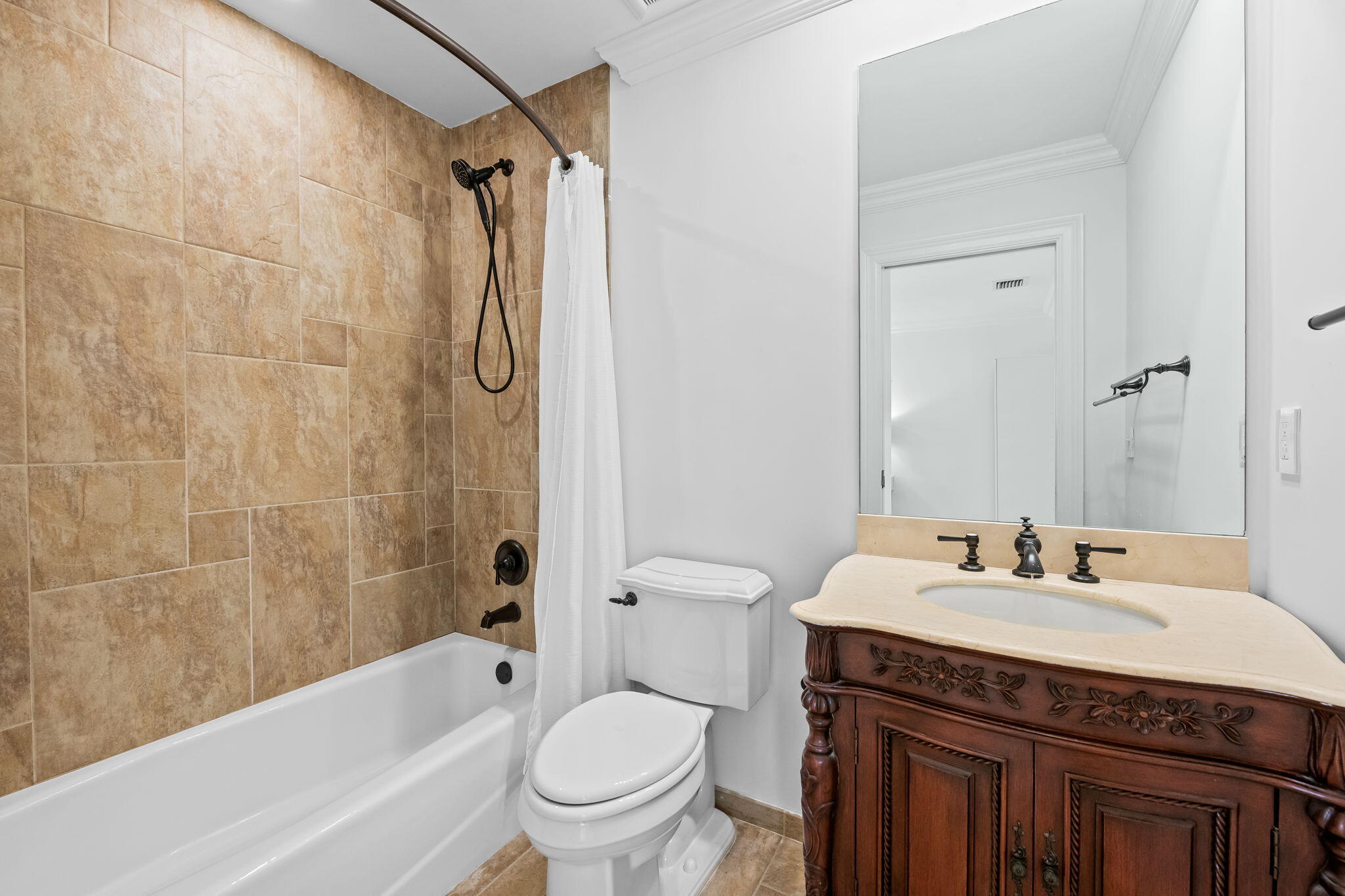 1105 Bel Air Drive C Property Photo 15