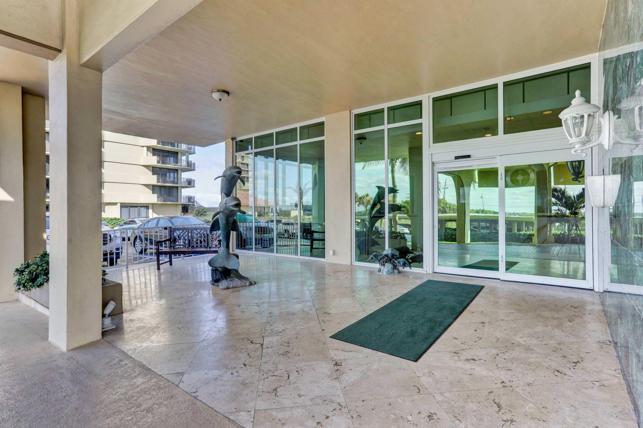 5440 N Ocean Drive 807 Property Photo 16