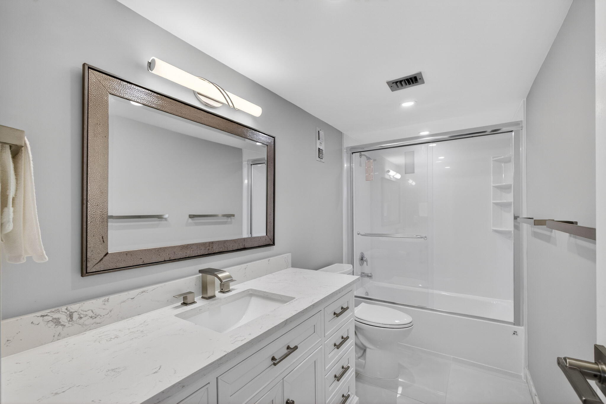 5440 N Ocean Drive 807 Property Photo 26