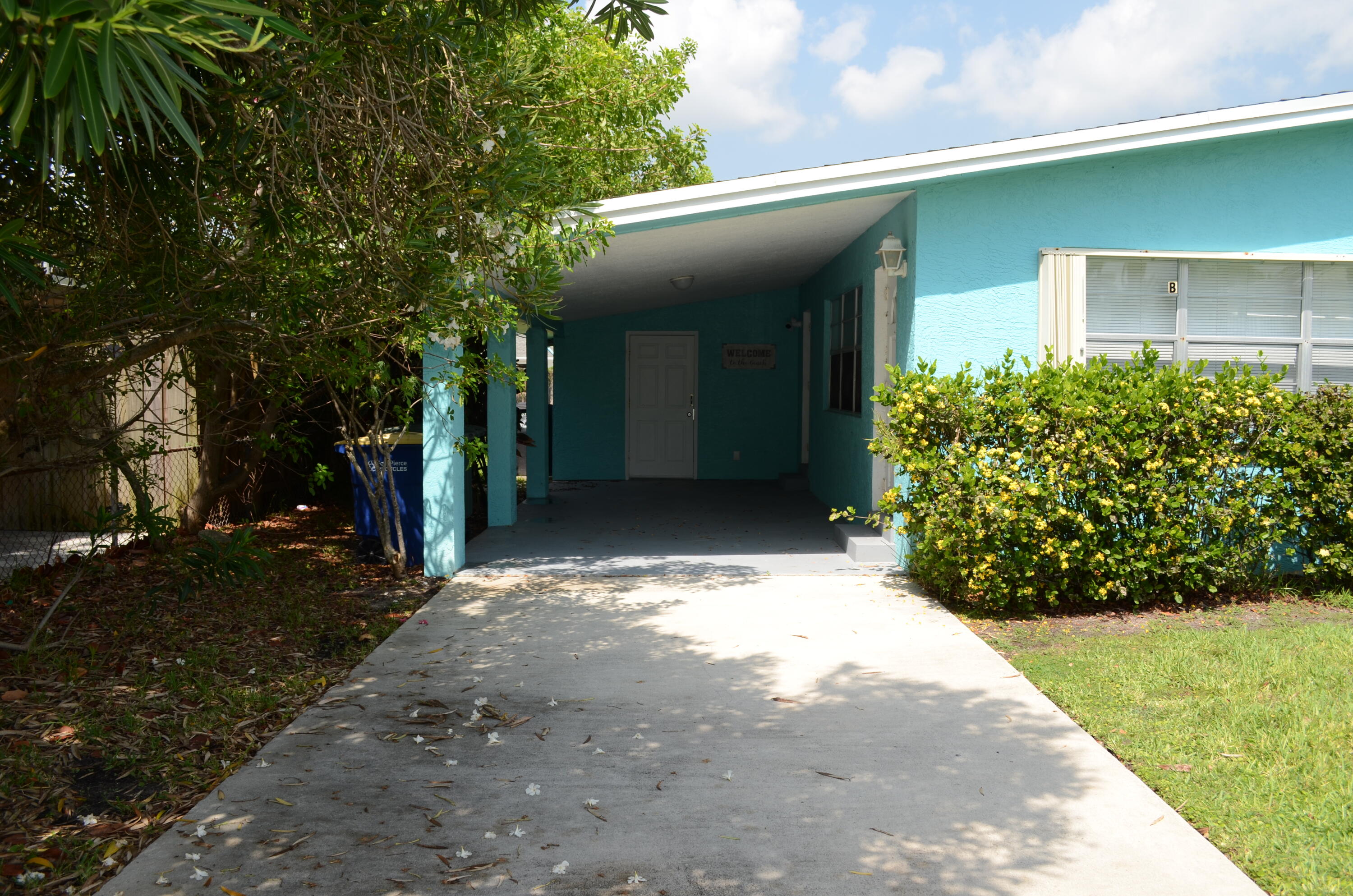 1115 Hernando Street B Property Photo 2