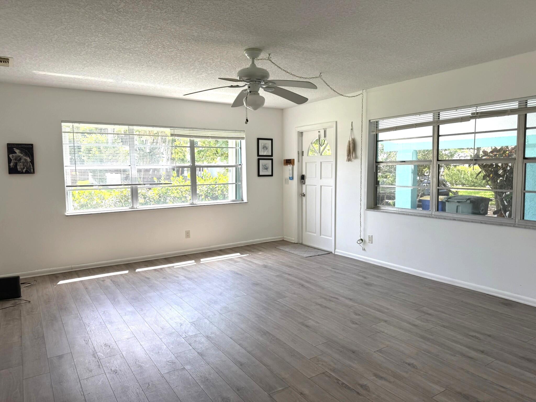 1115 Hernando Street B Property Photo 3