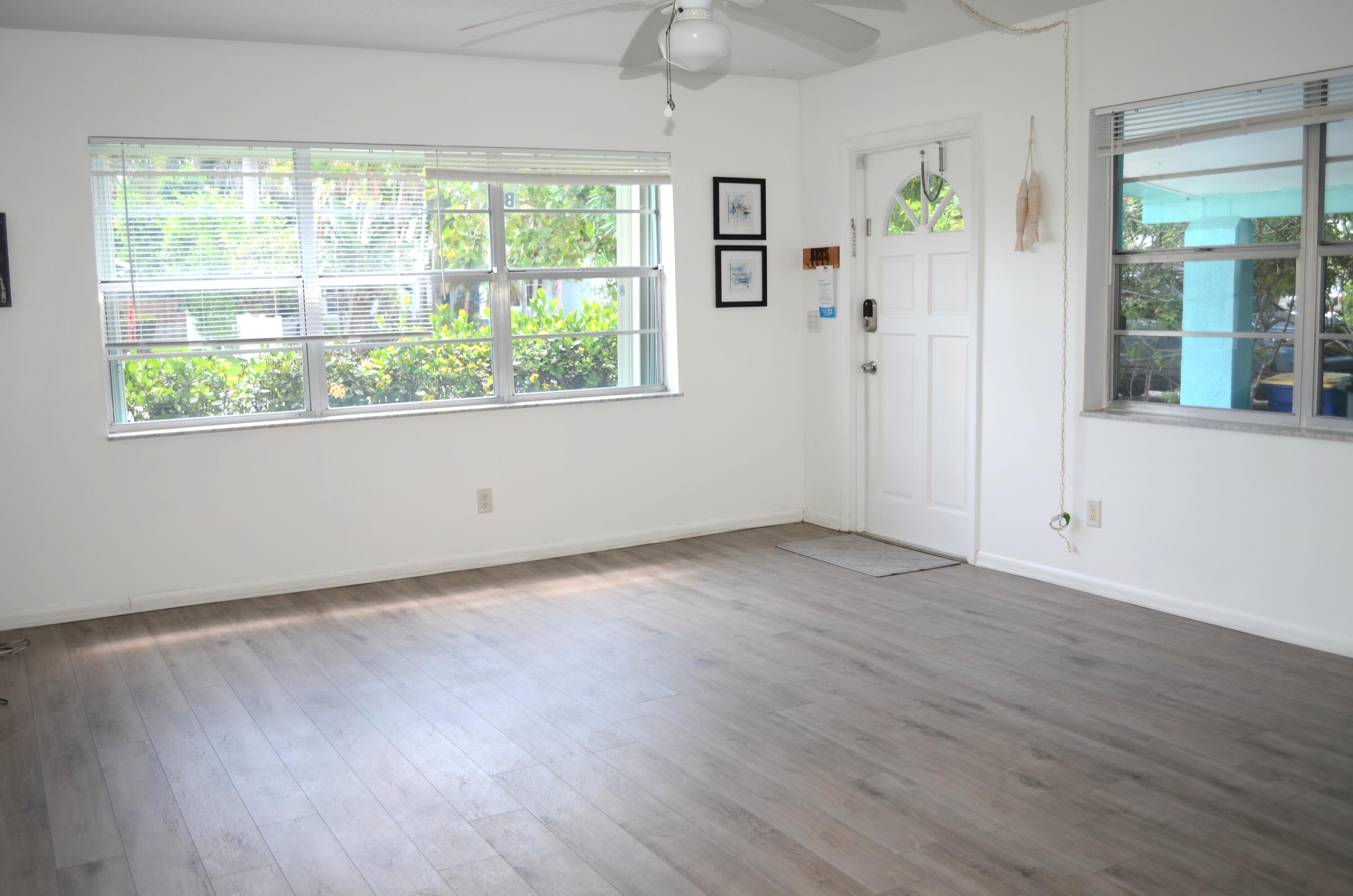1115 Hernando Street B Property Photo 4