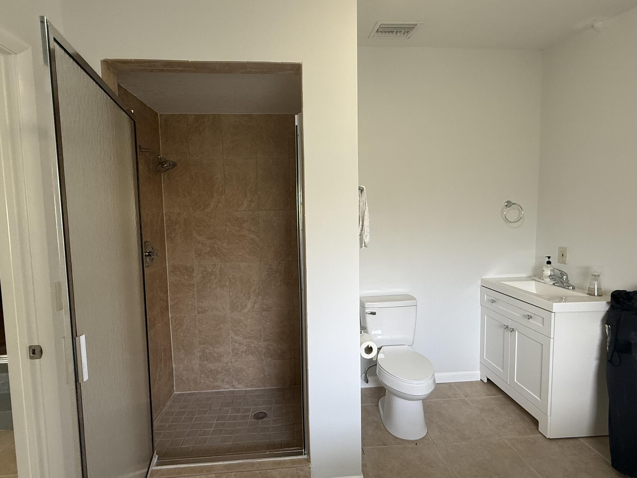 1115 Hernando Street B Property Photo 12