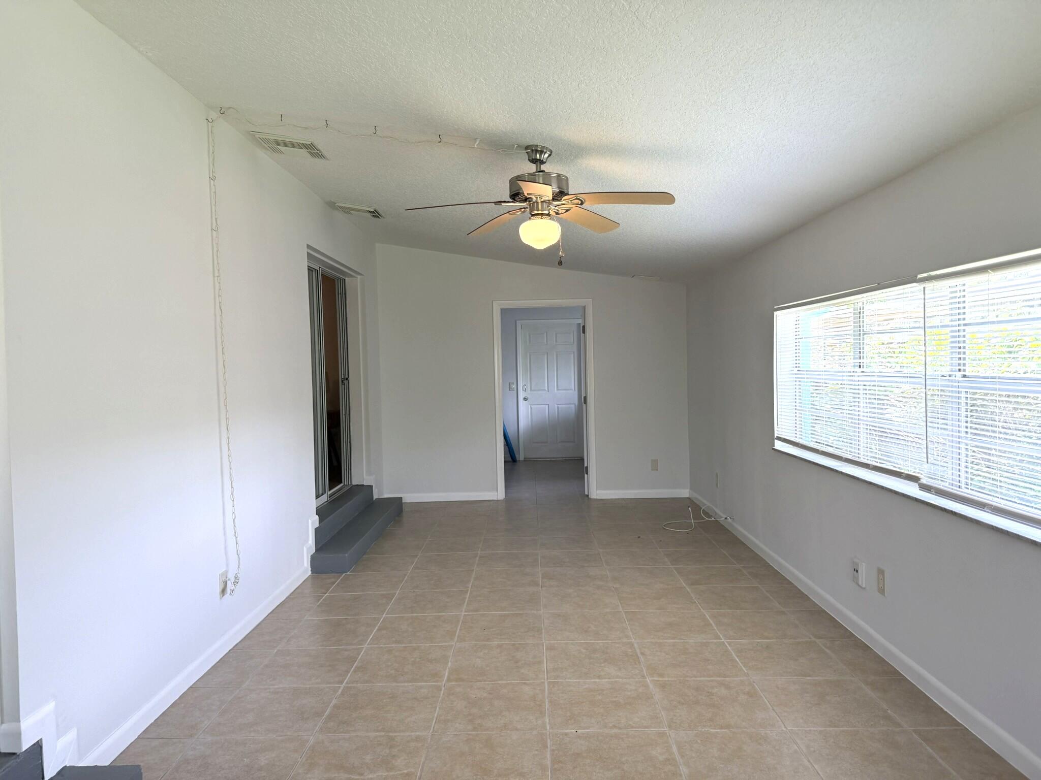 1115 Hernando Street B Property Photo 13