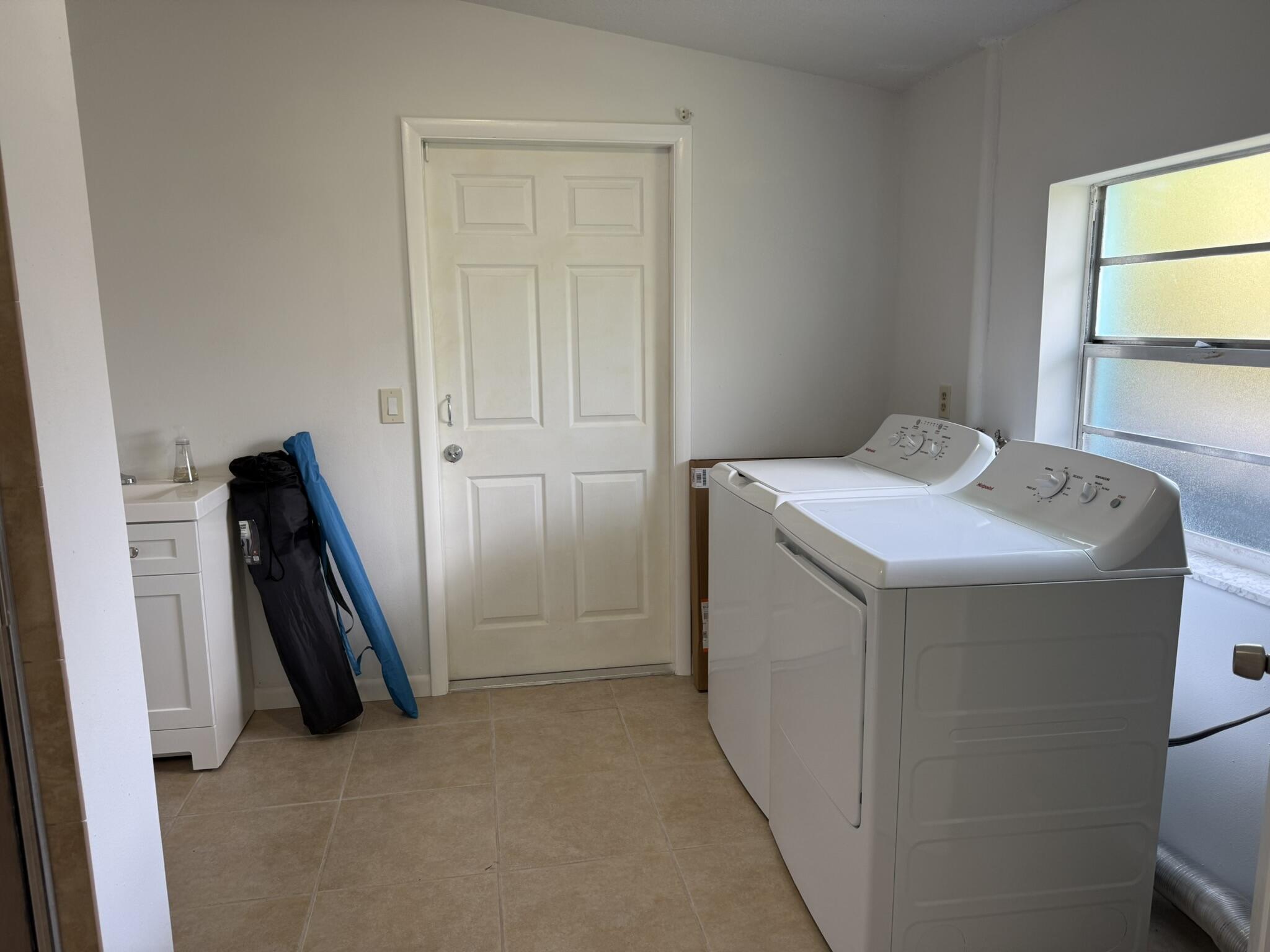 1115 Hernando Street B Property Photo 15