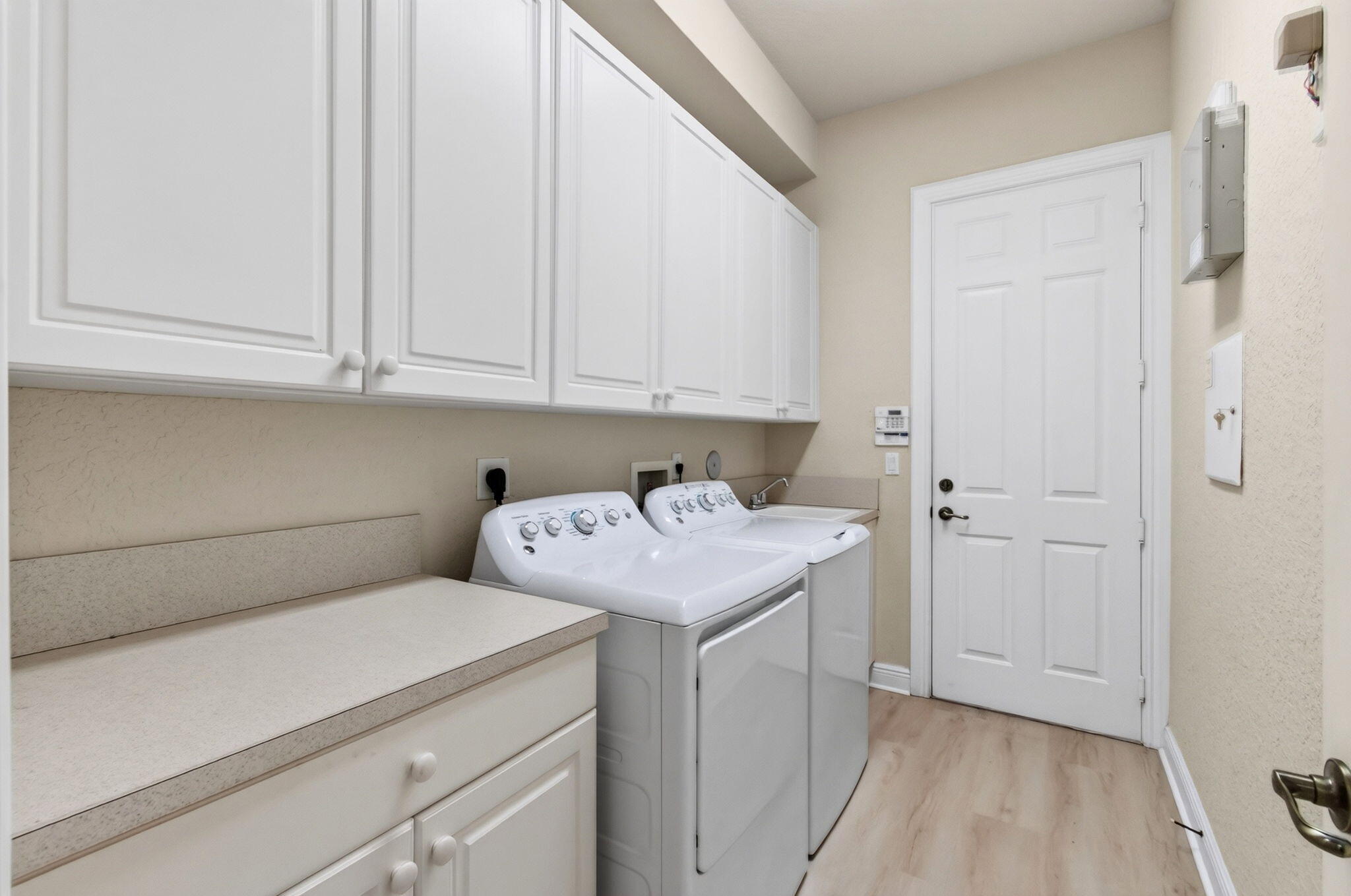 16211 Rosecroft Terrace Property Photo 48