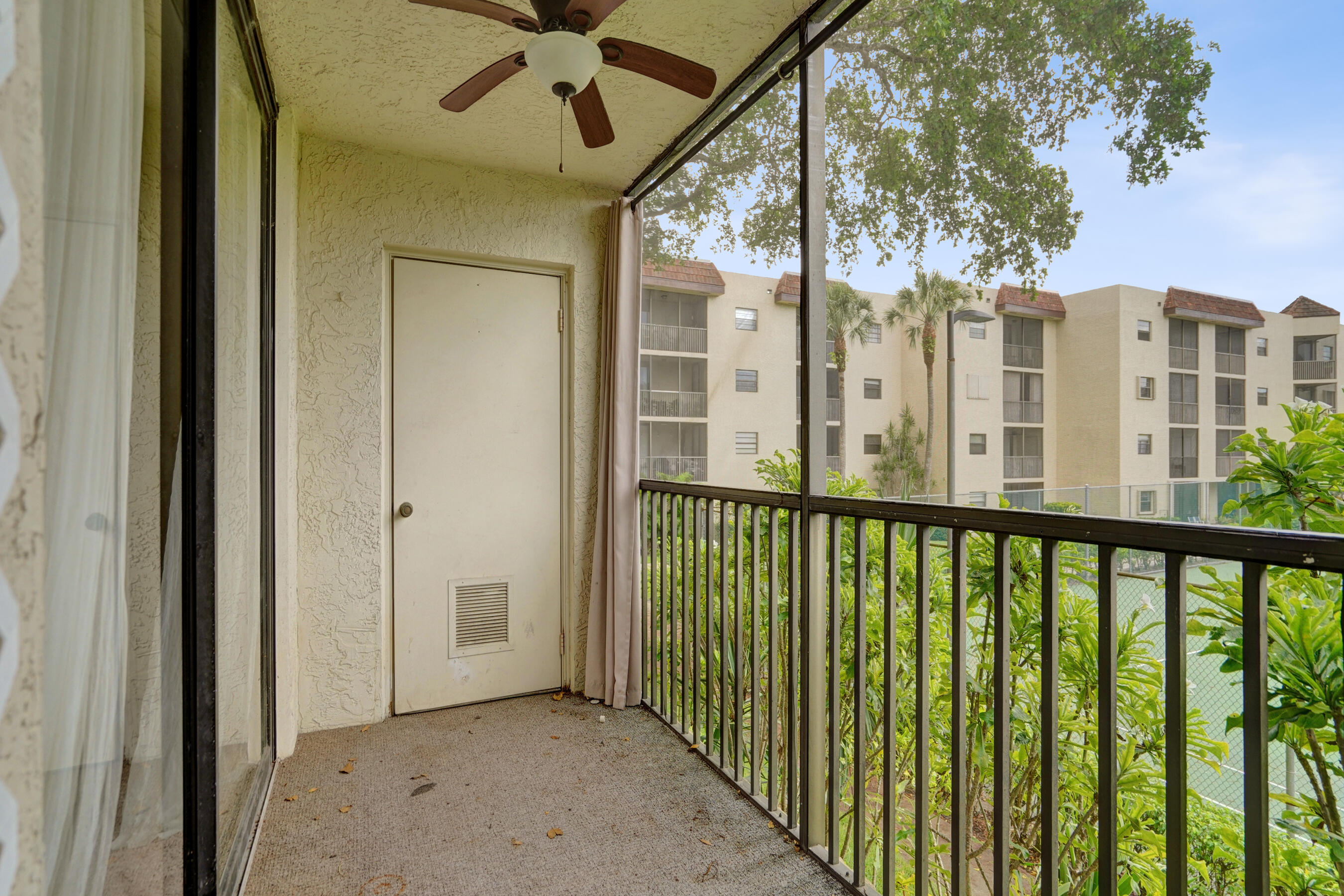 10451 W Broward Boulevard 205 Property Photo 10