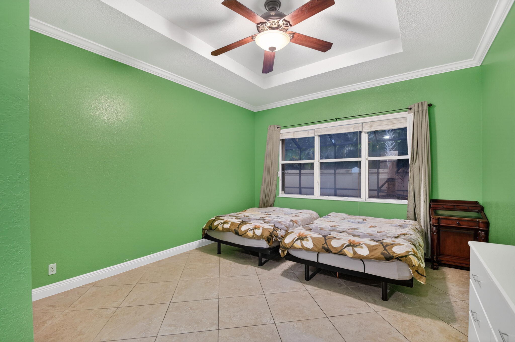 10247 Isle Wynd Court Property Photo 3