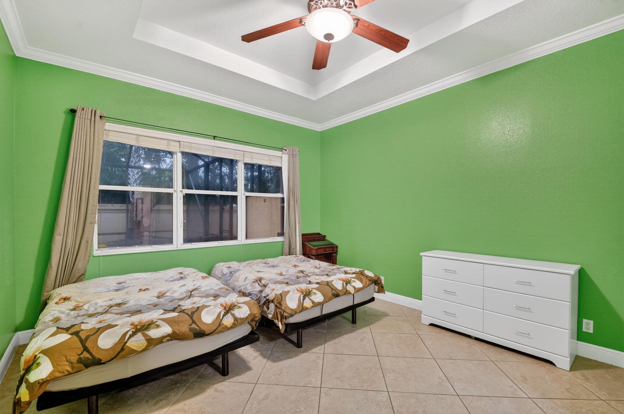 10247 Isle Wynd Court Property Photo 4