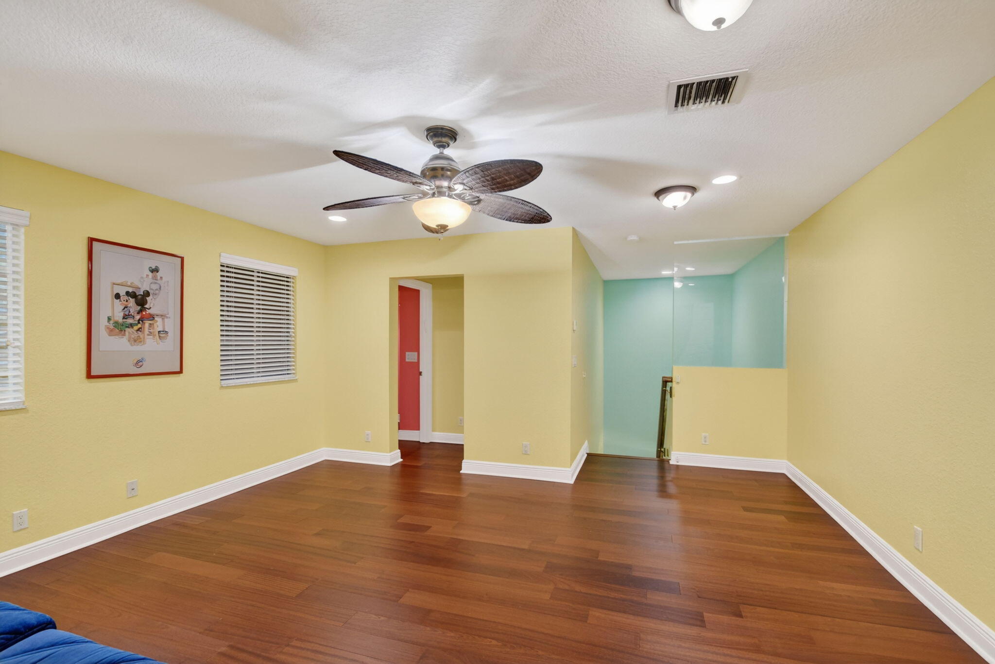 10247 Isle Wynd Court Property Photo 5