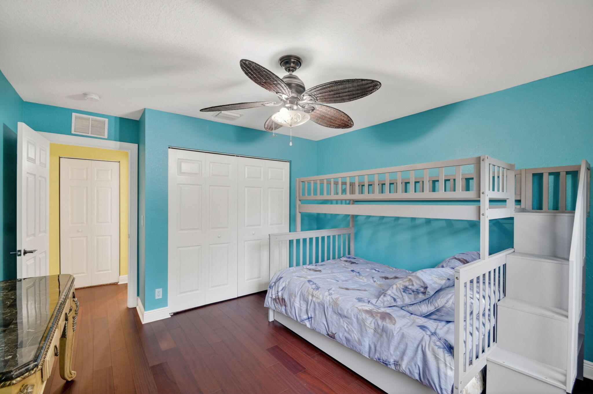 10247 Isle Wynd Court Property Photo 9