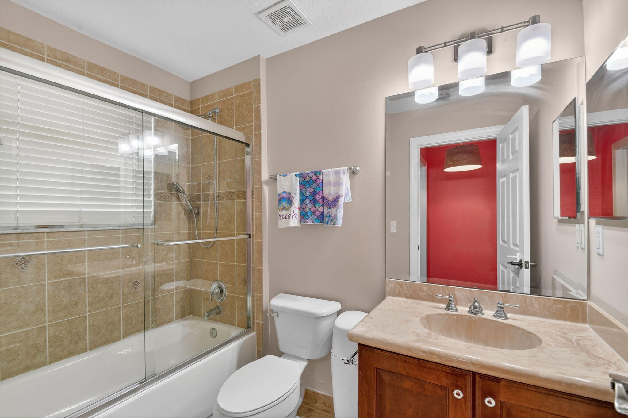 10247 Isle Wynd Court Property Photo 15