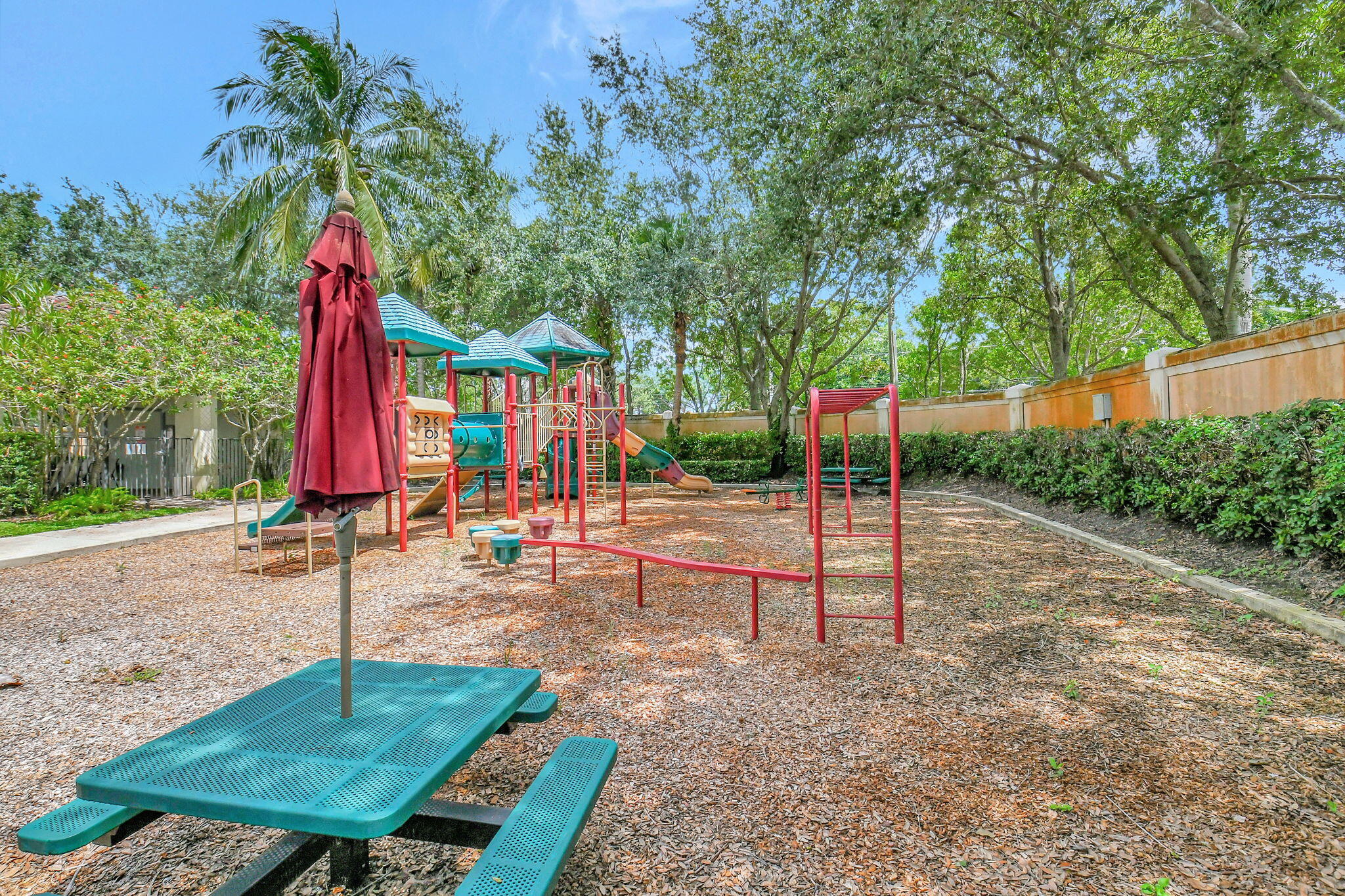 10247 Isle Wynd Court Property Photo 18
