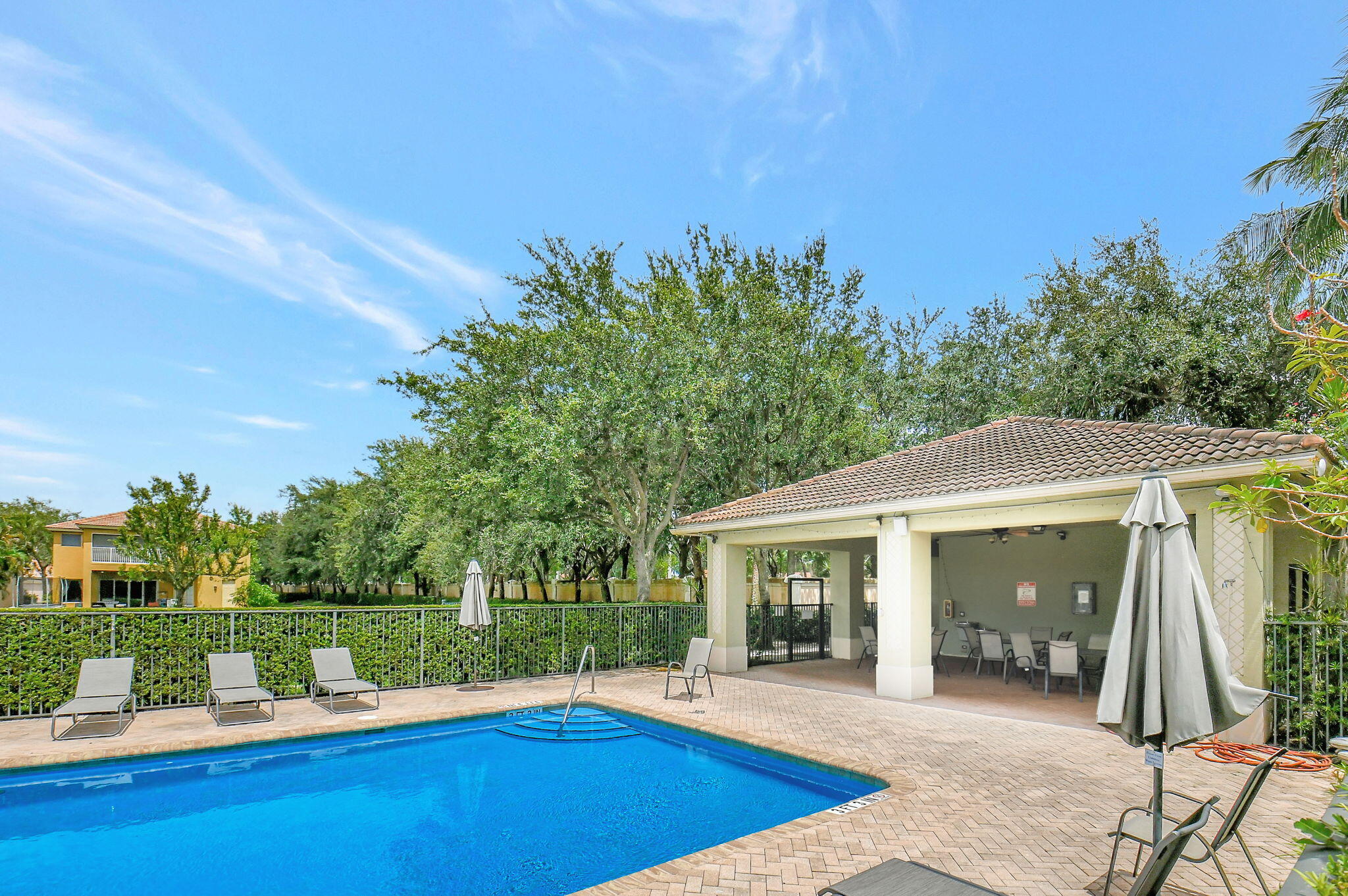 10247 Isle Wynd Court Property Photo 21