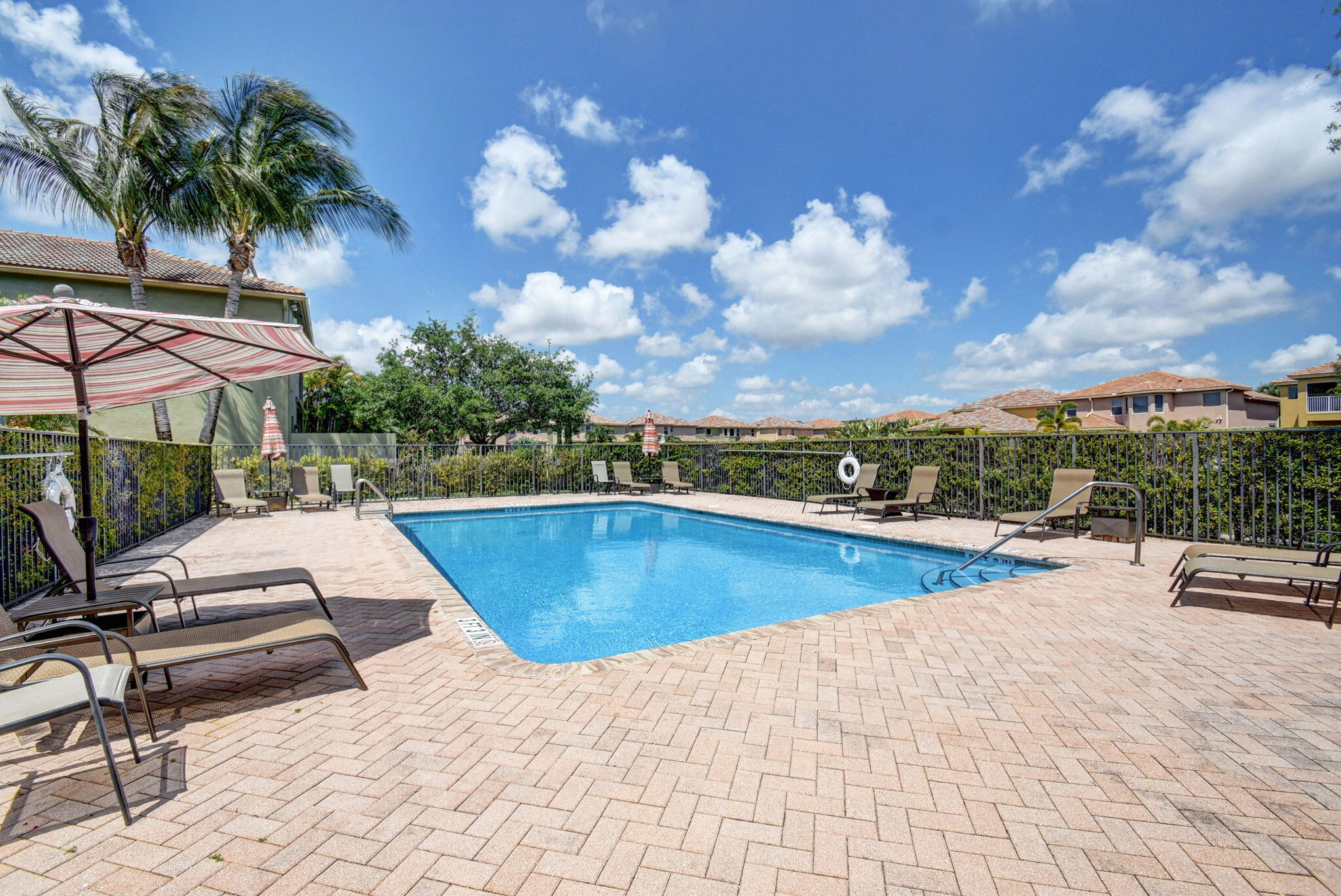 10247 Isle Wynd Court Property Photo 23