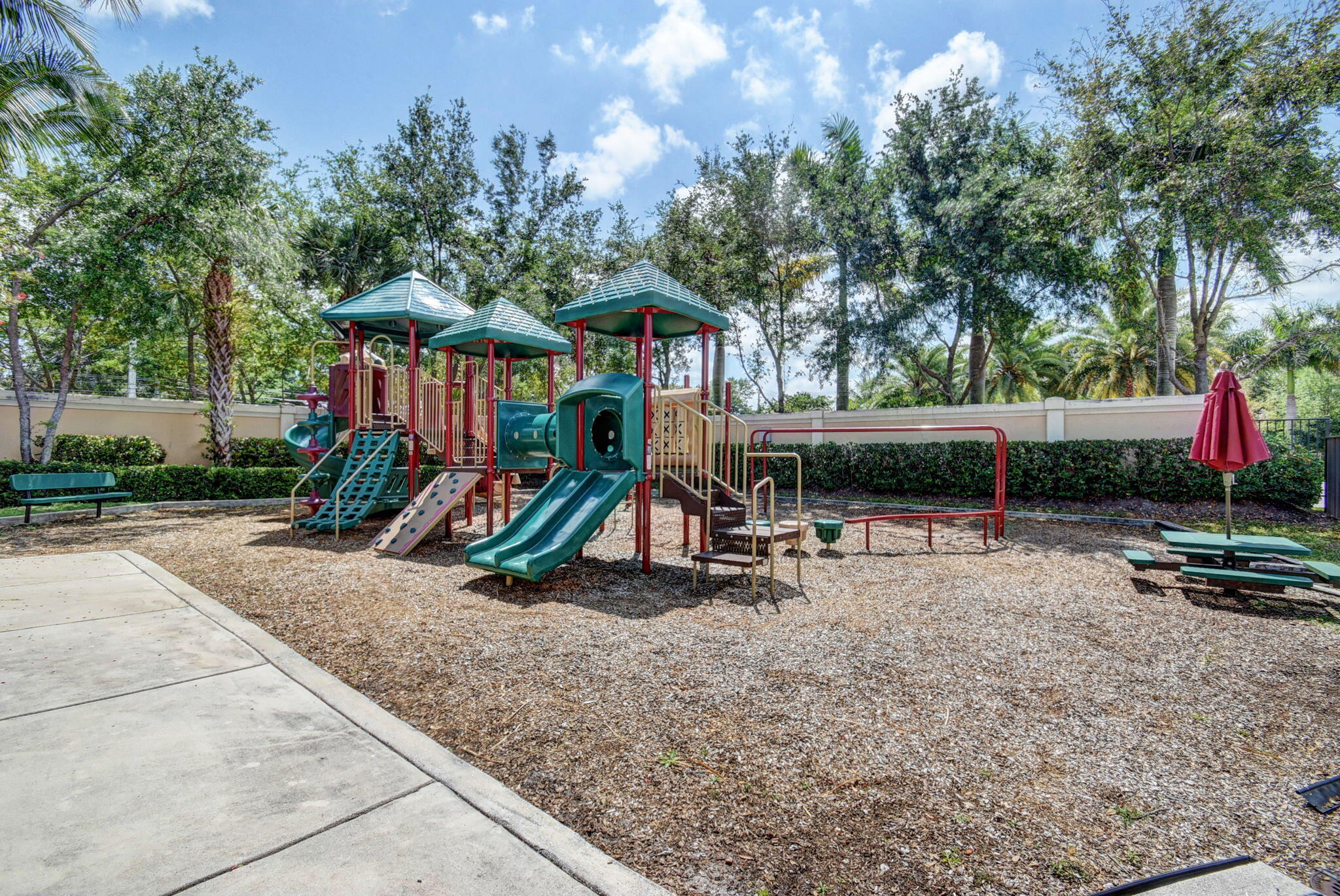 10247 Isle Wynd Court Property Photo 25
