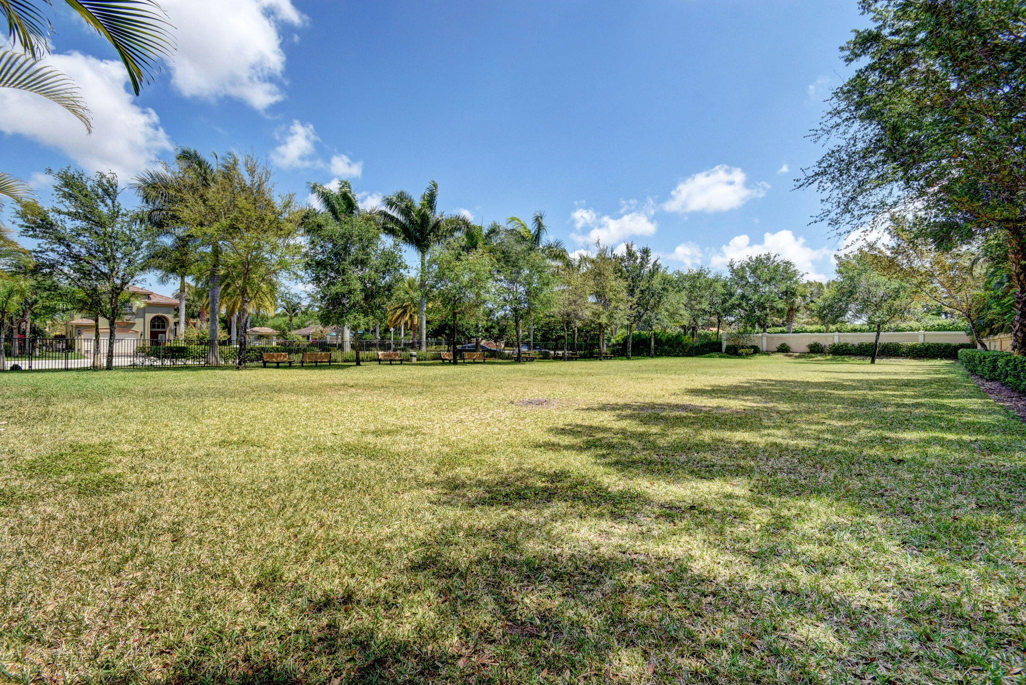 10247 Isle Wynd Court Property Photo 27