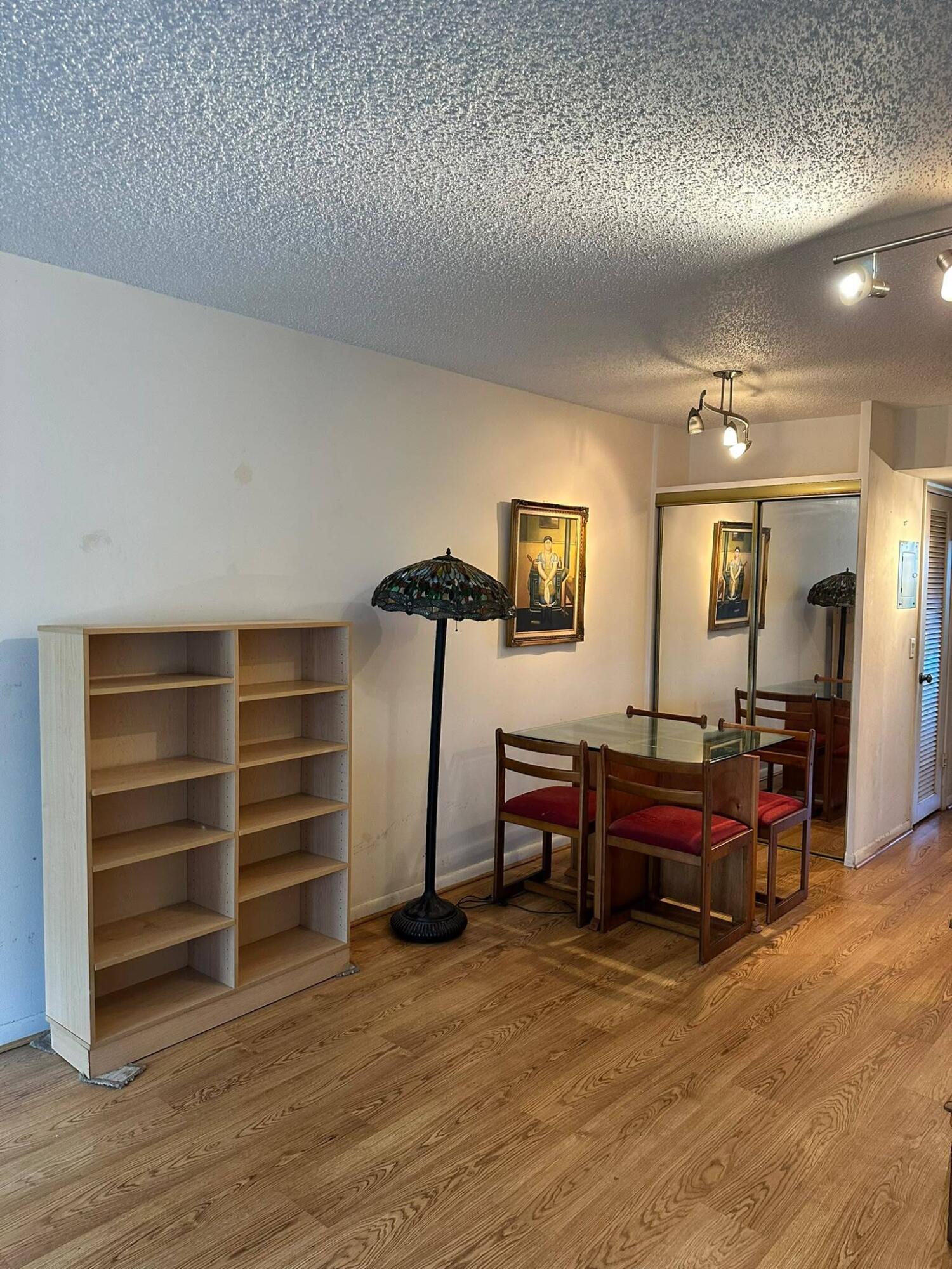 171 Markham H 171 Property Photo 3