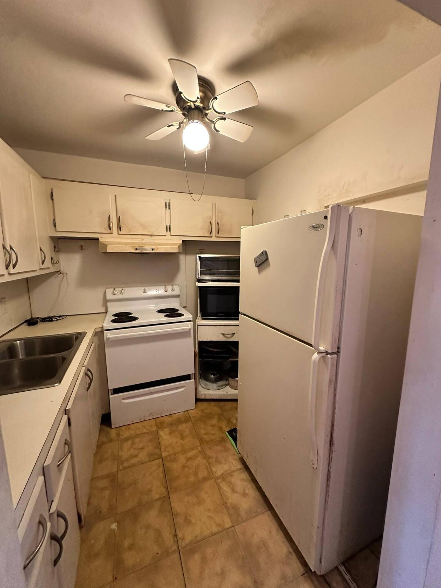 171 Markham H 171 Property Photo 6