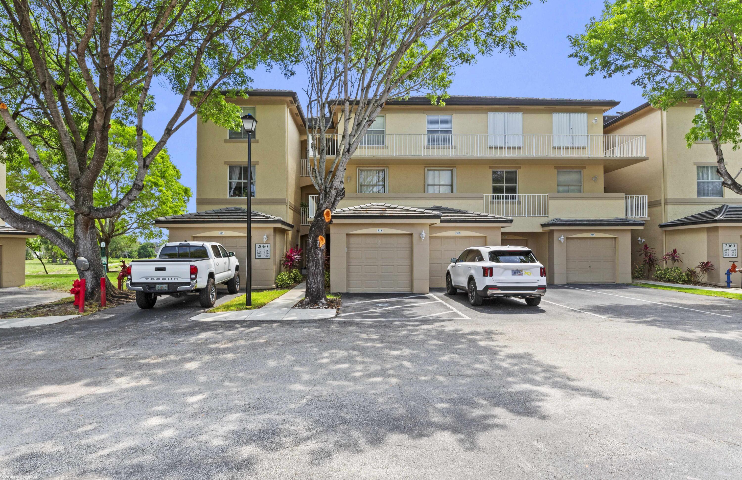 2060 Greenview Shores Boulevard 318 Property Photo 1
