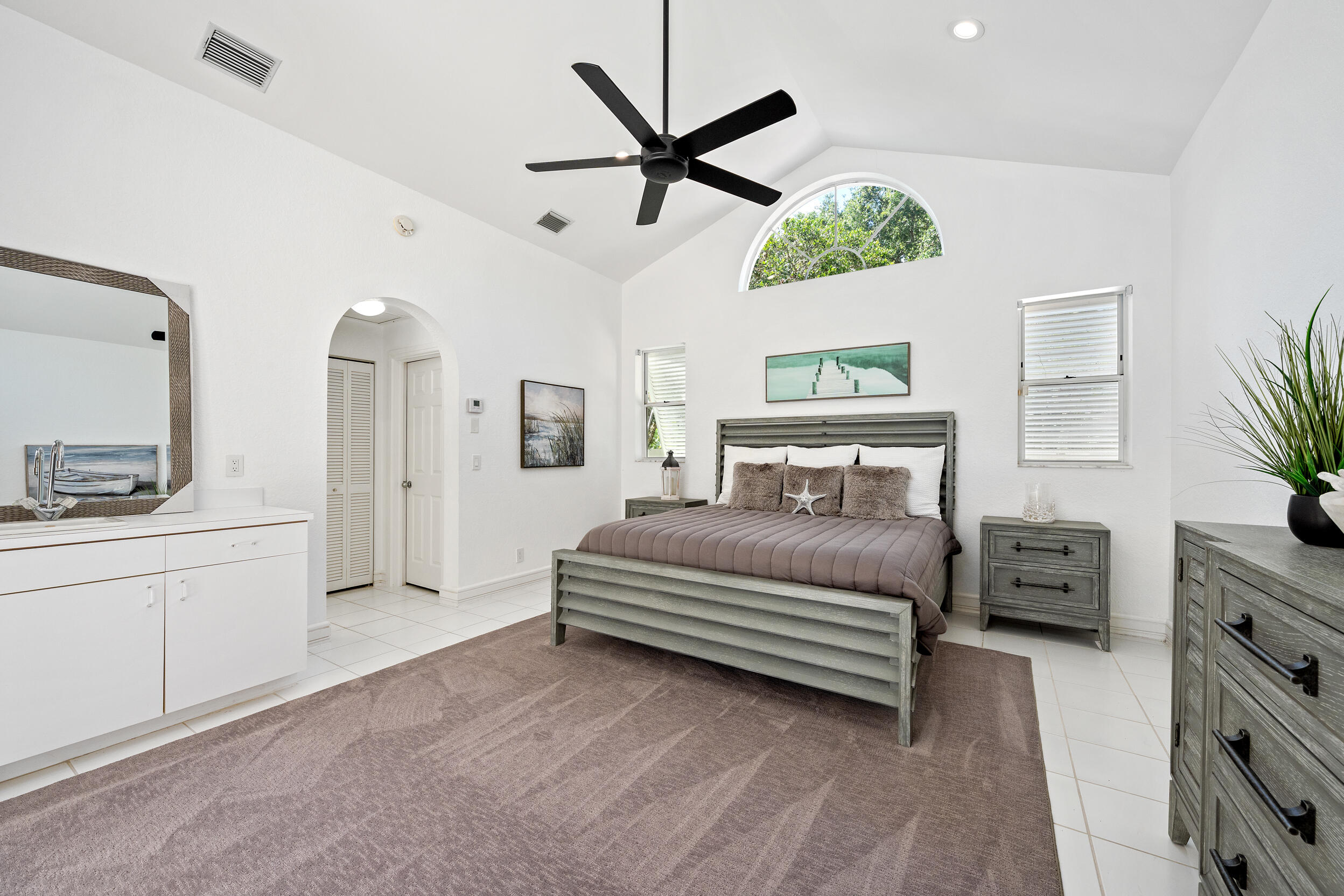 114 Waters Edge Drive Property Photo 20