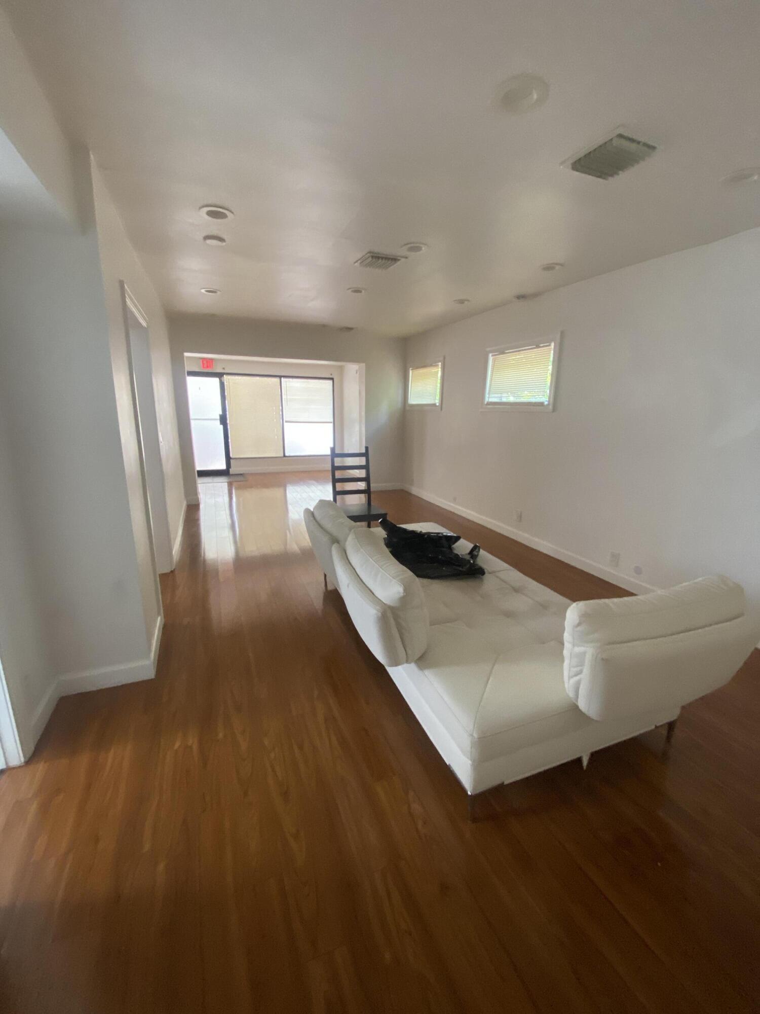 809 E Broward Boulevard Property Photo 2