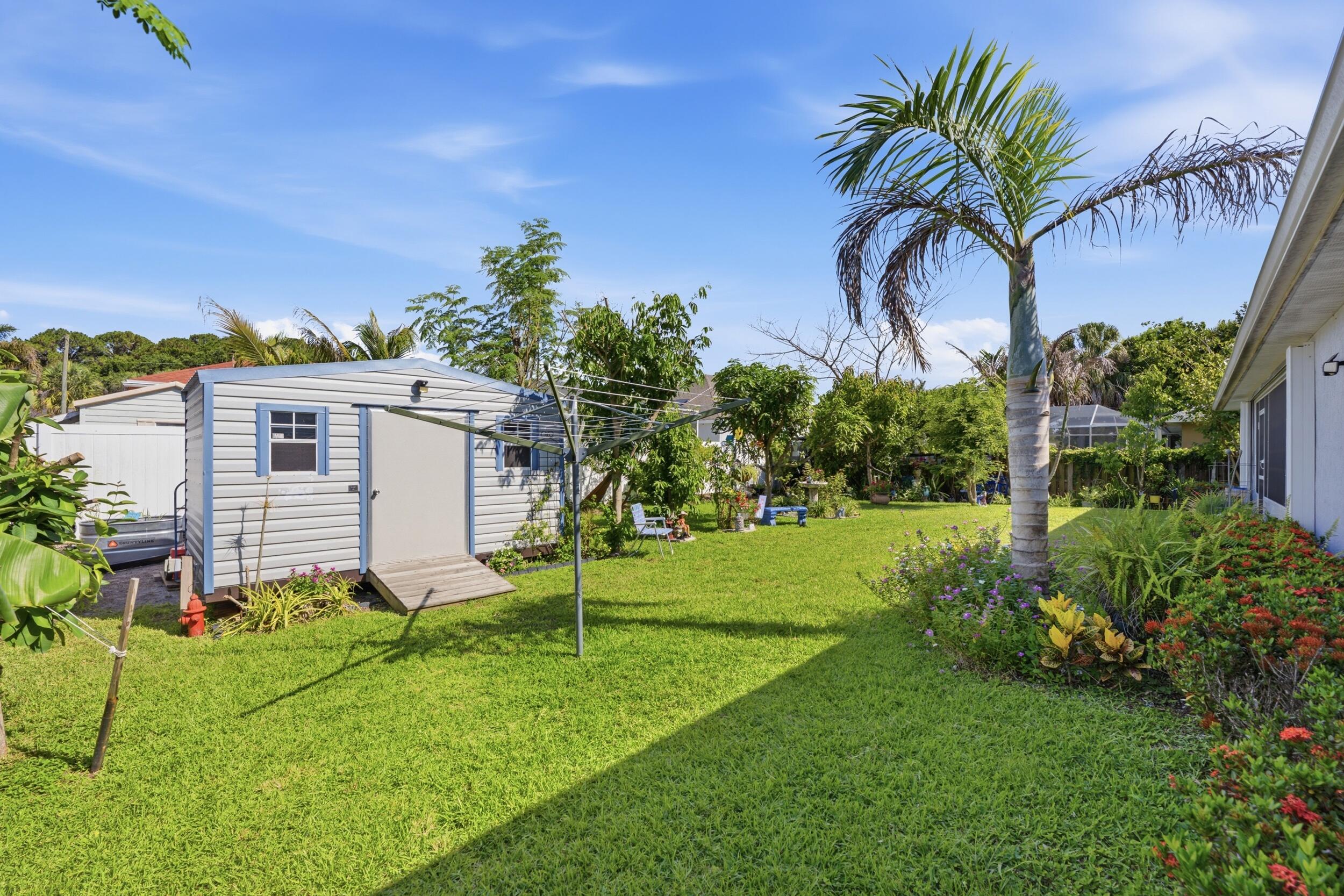 2081 Sw Tropical Terrace Property Photo 40