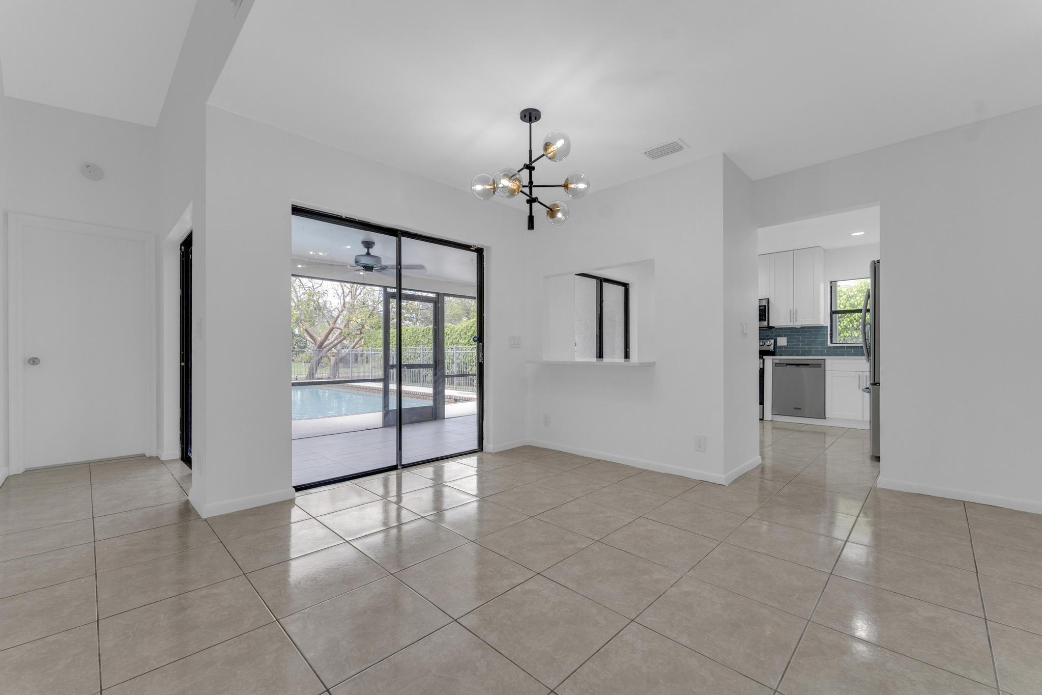 10084 Camelback Lane Property Photo 6