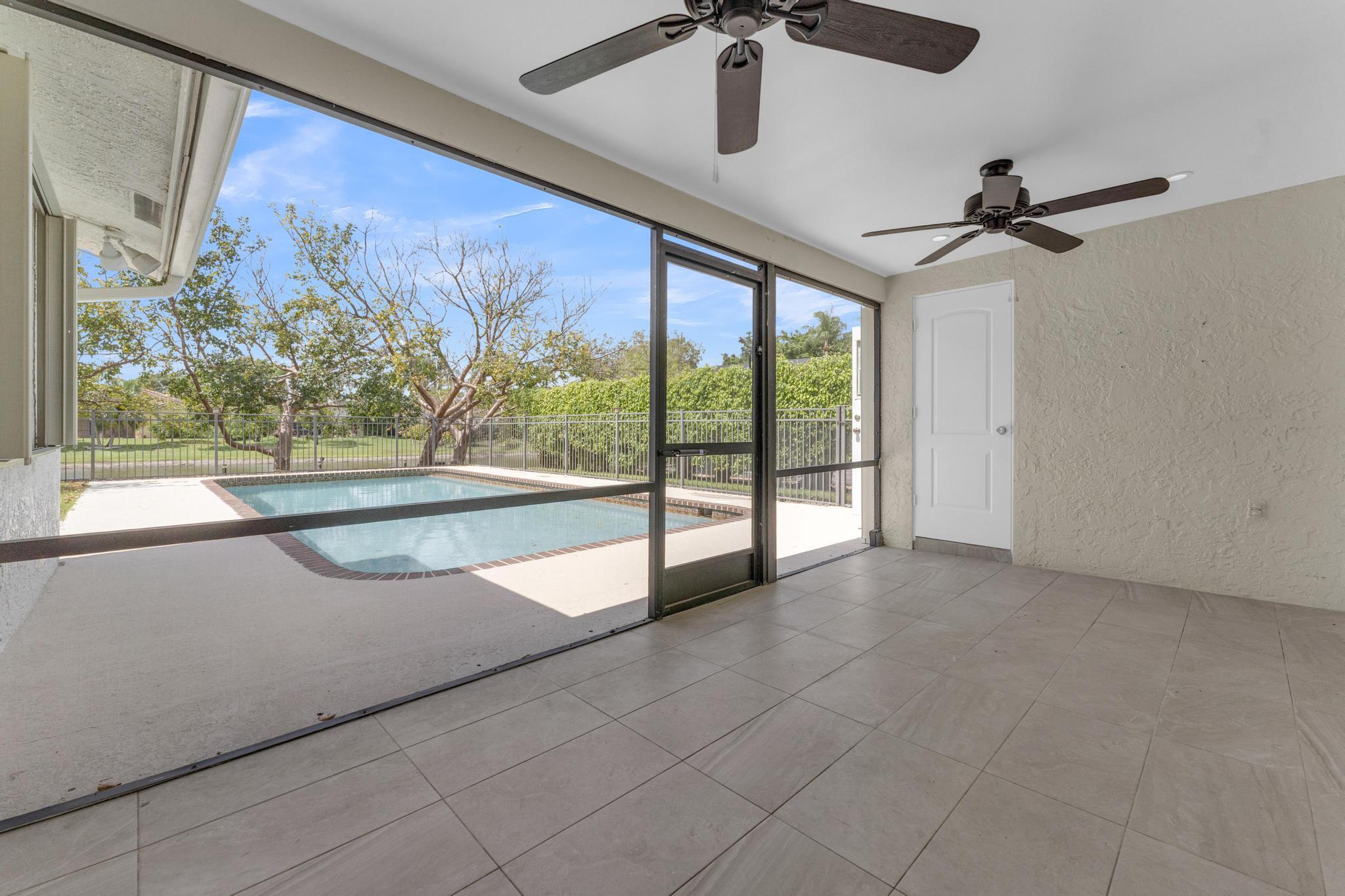 10084 Camelback Lane Property Photo 13