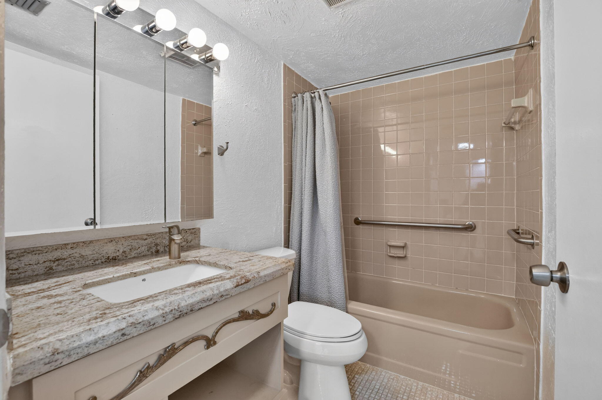 1700 Nw 80th Avenue 104 Property Photo 11