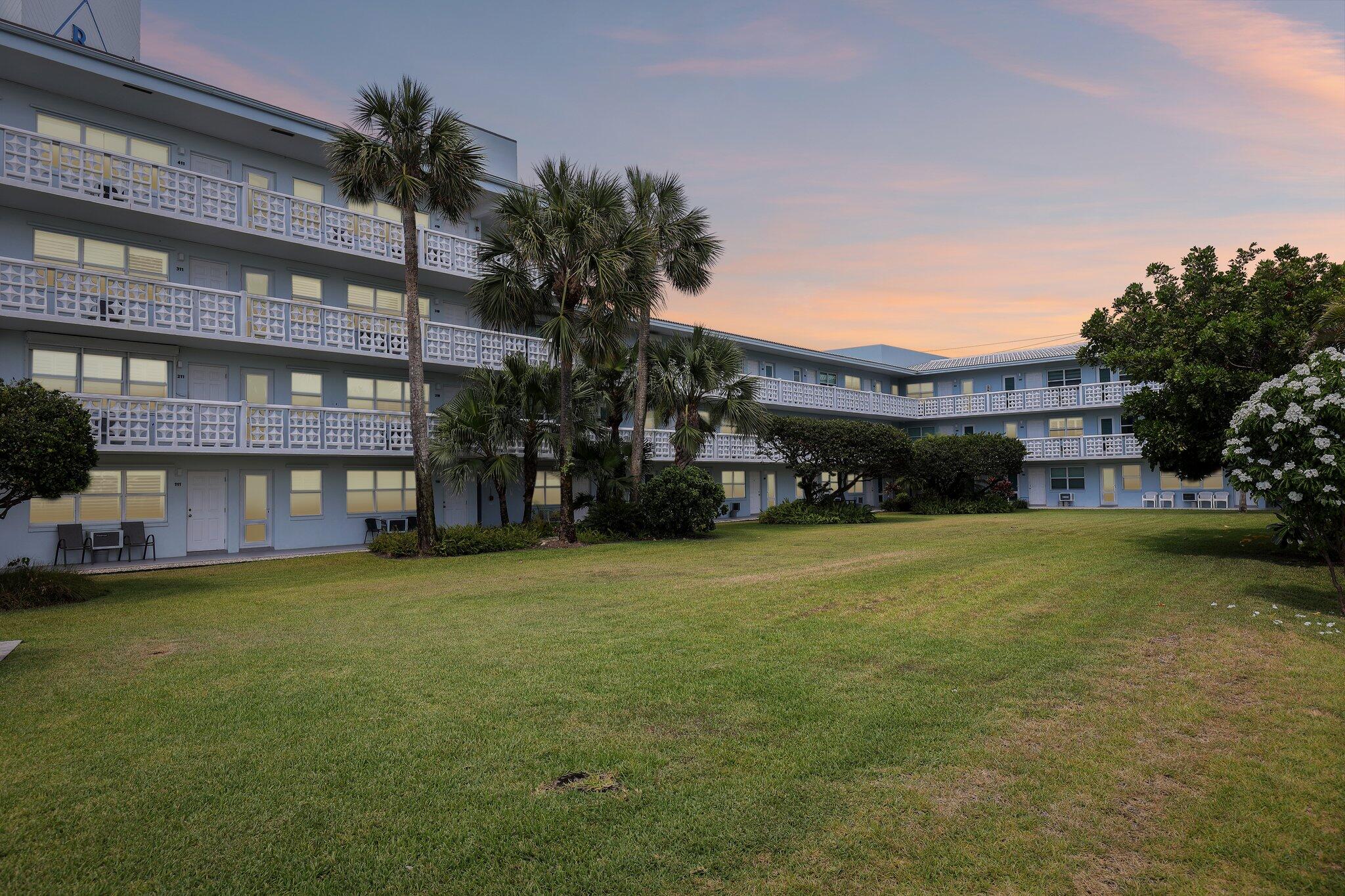1850 S Ocean Drive 111 Property Photo 38
