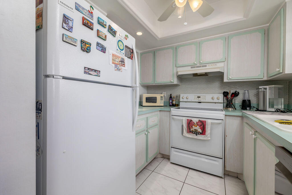 2929 Se Ocean Boulevard 130-8 Property Photo 12