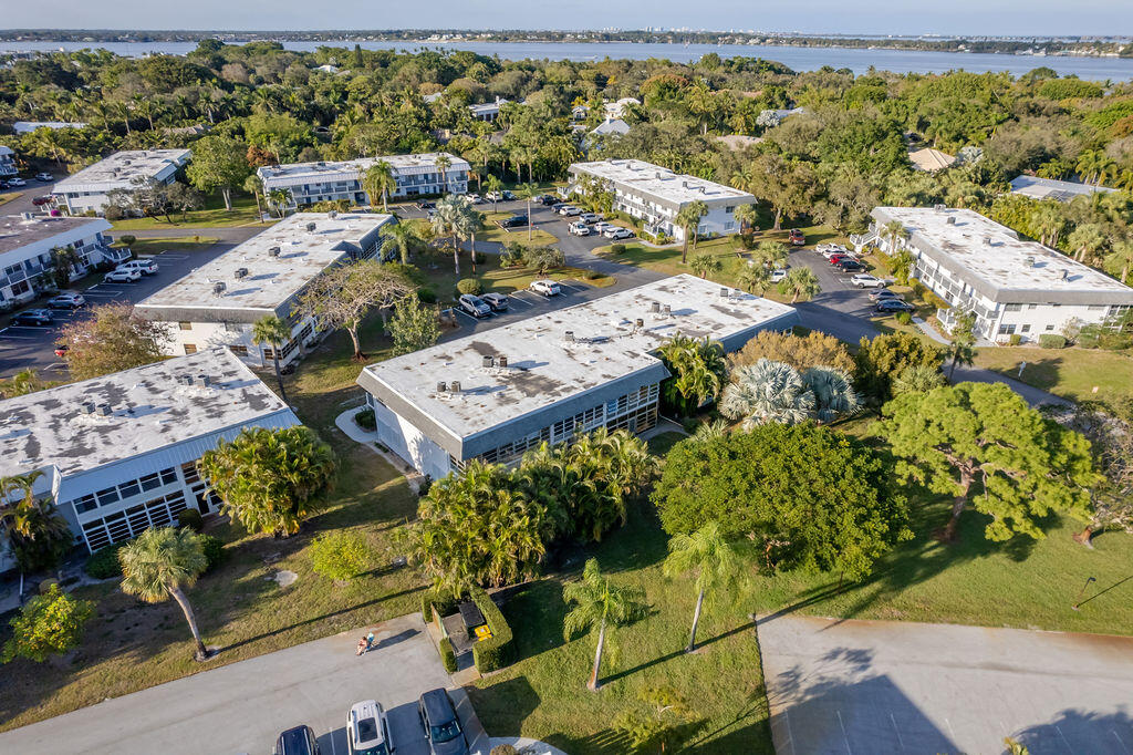 2929 Se Ocean Boulevard 130-8 Property Photo 36