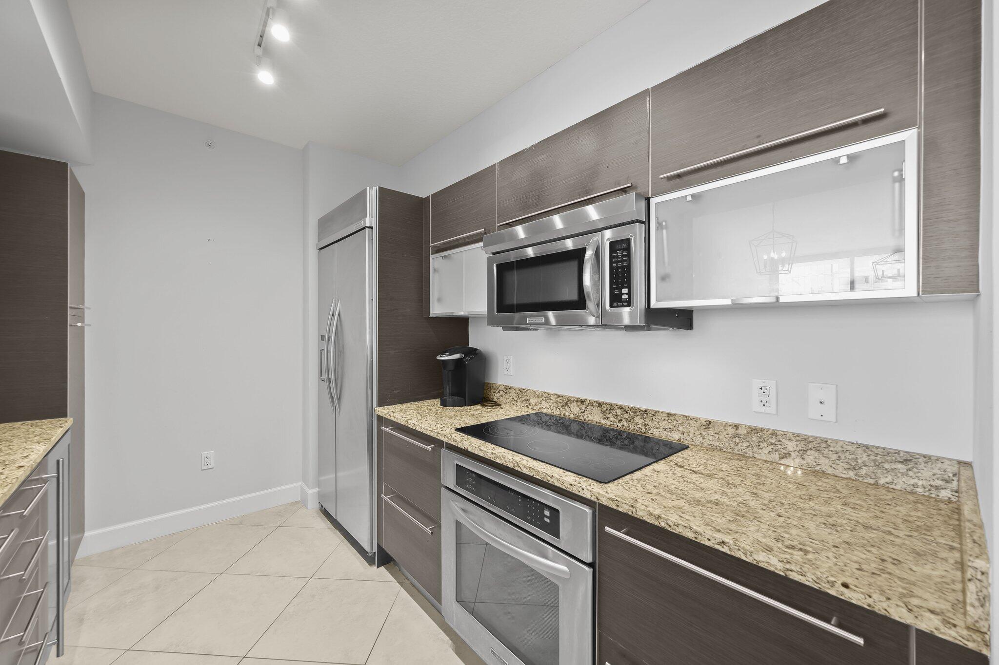 550 Okeechobee Boulevard 1609 Property Photo 13