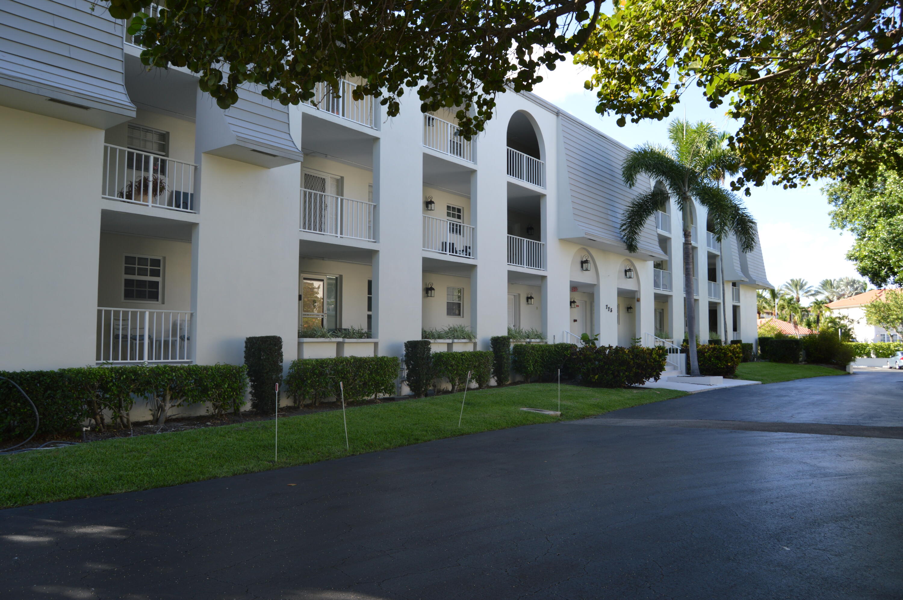 775 Jeffery Street 5-303 Property Photo 1