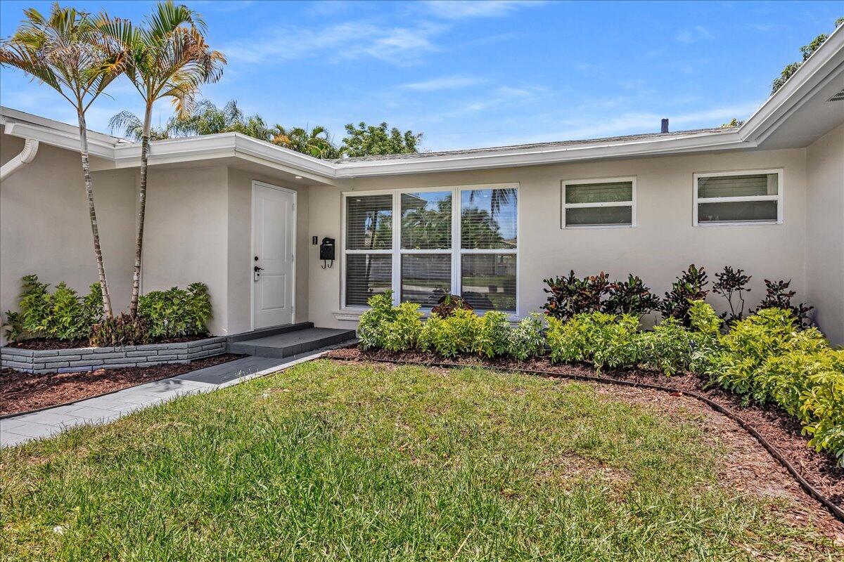 611 N Highland Drive Property Photo 4
