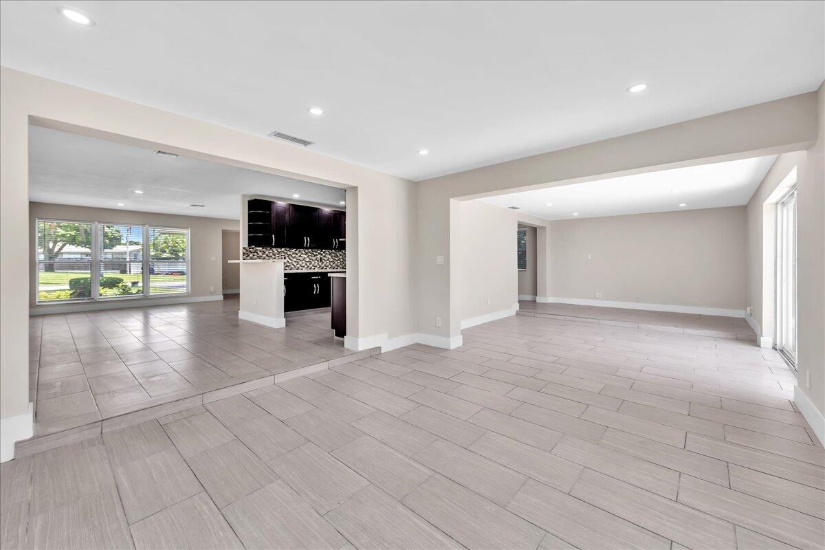 611 N Highland Drive Property Photo 14
