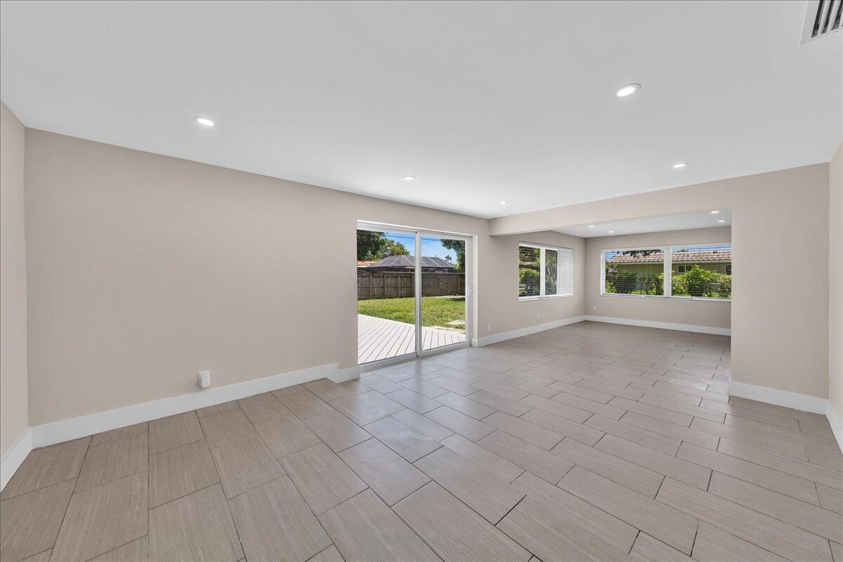 611 N Highland Drive Property Photo 17