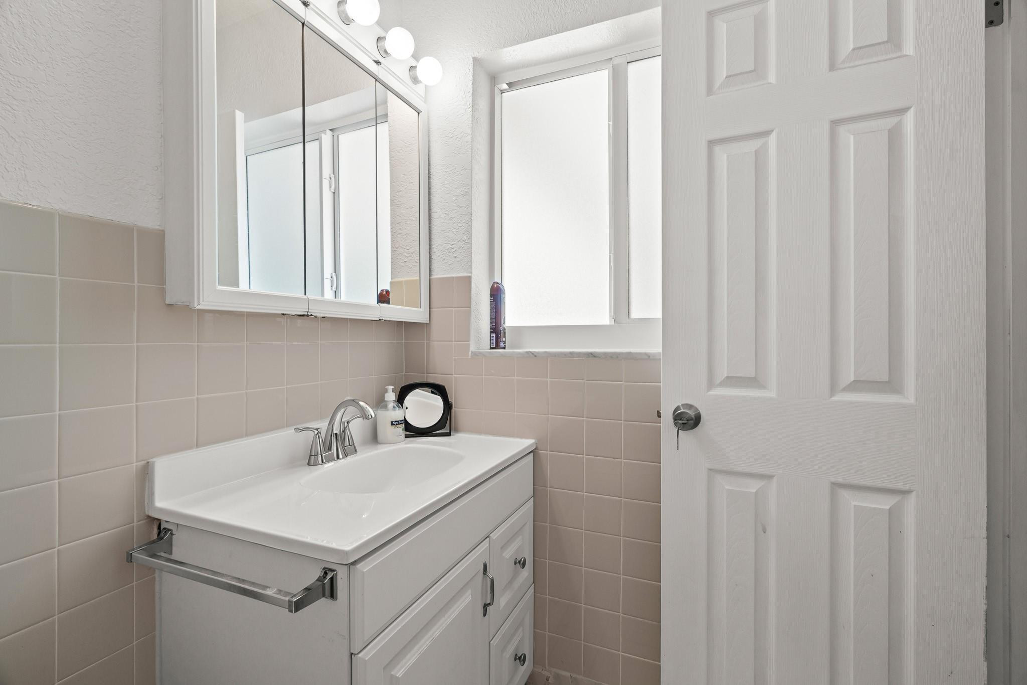 2100 Ne 38th Street 243 Property Photo 27