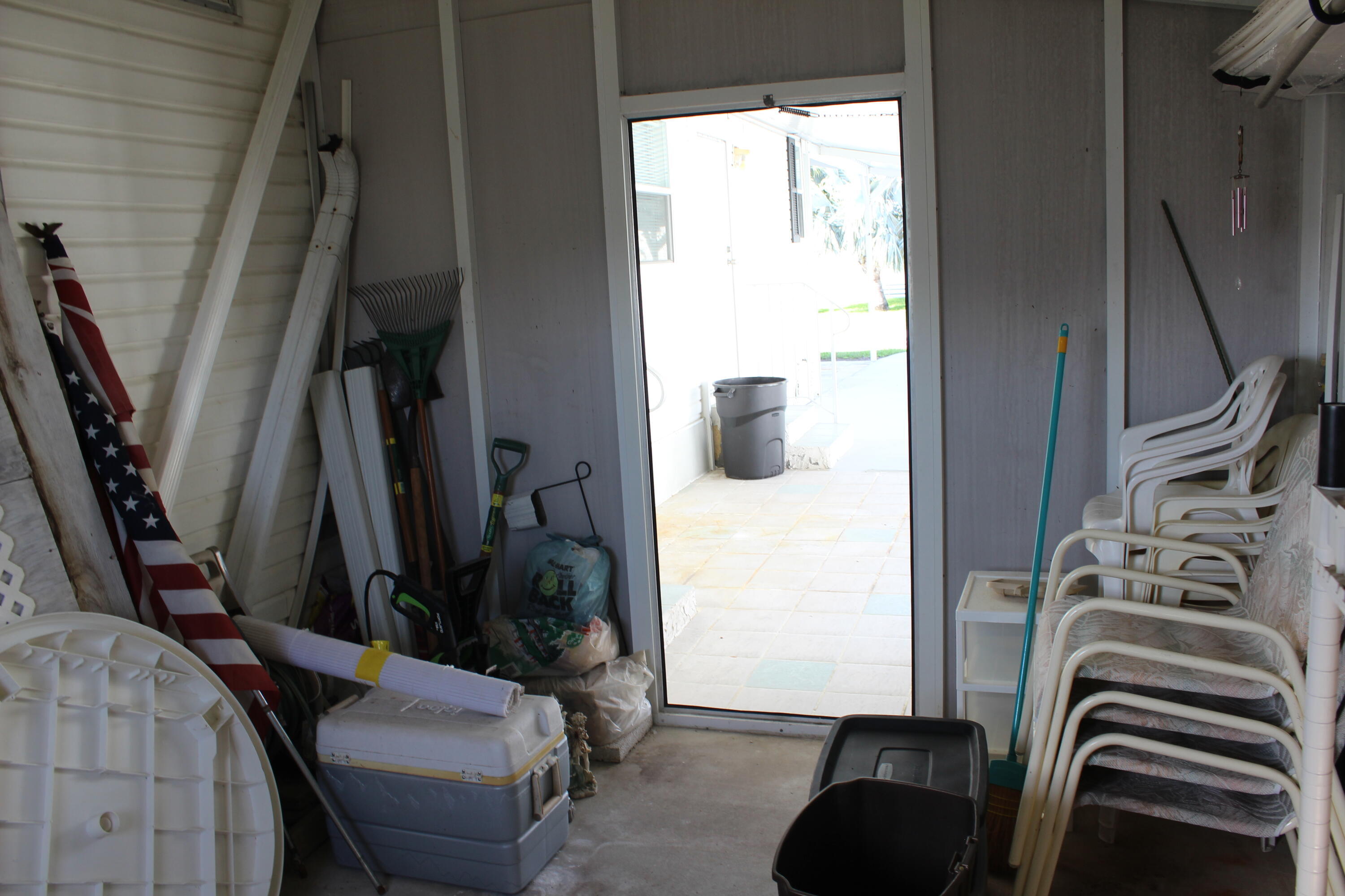 6731 Sinsonte Court Property Photo 11